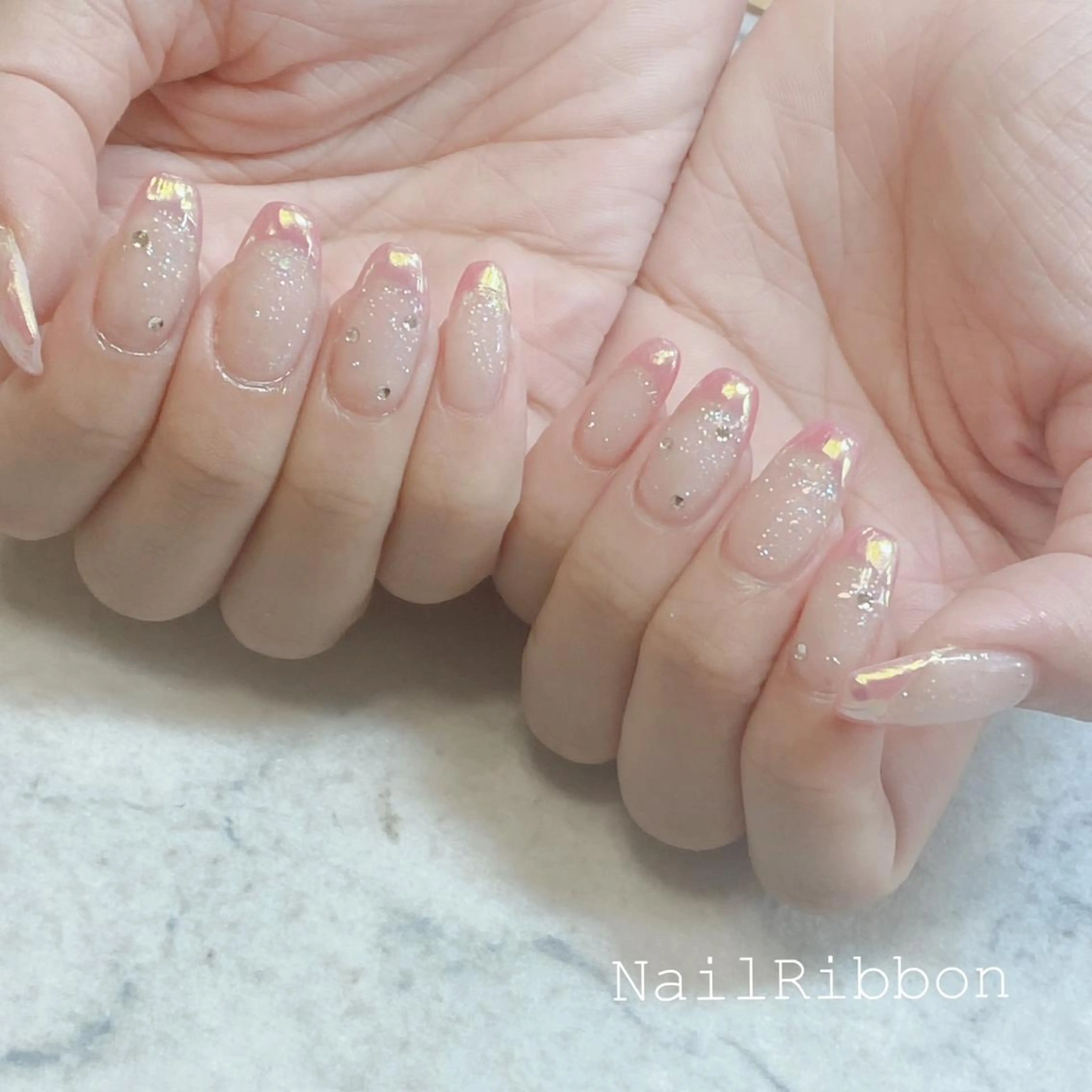 ネイル ネイルリボン 受付スタッフのネイルデザイン