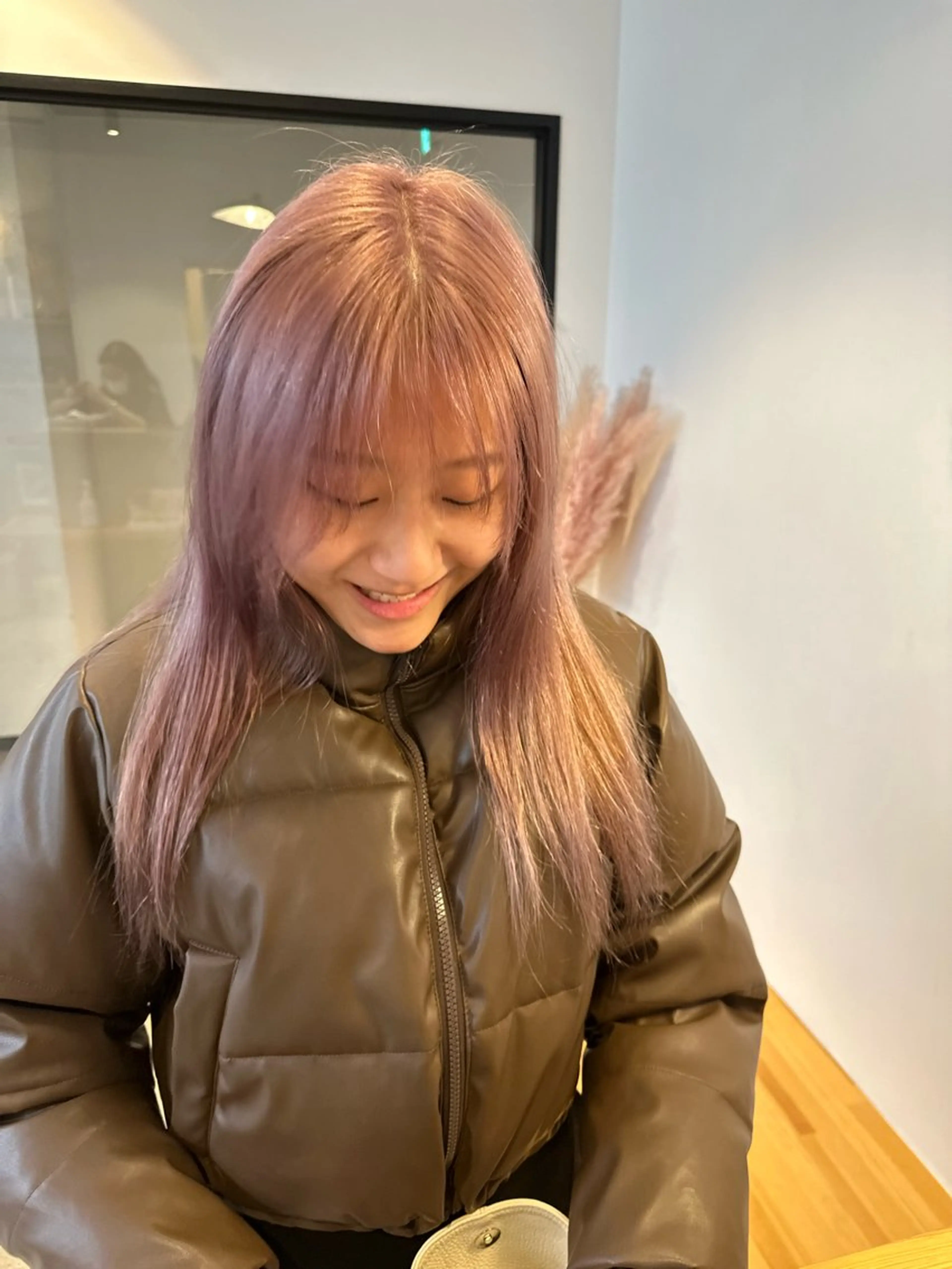 ミディアム ヘアカラー トリートメント yuika .のヘアスタイル