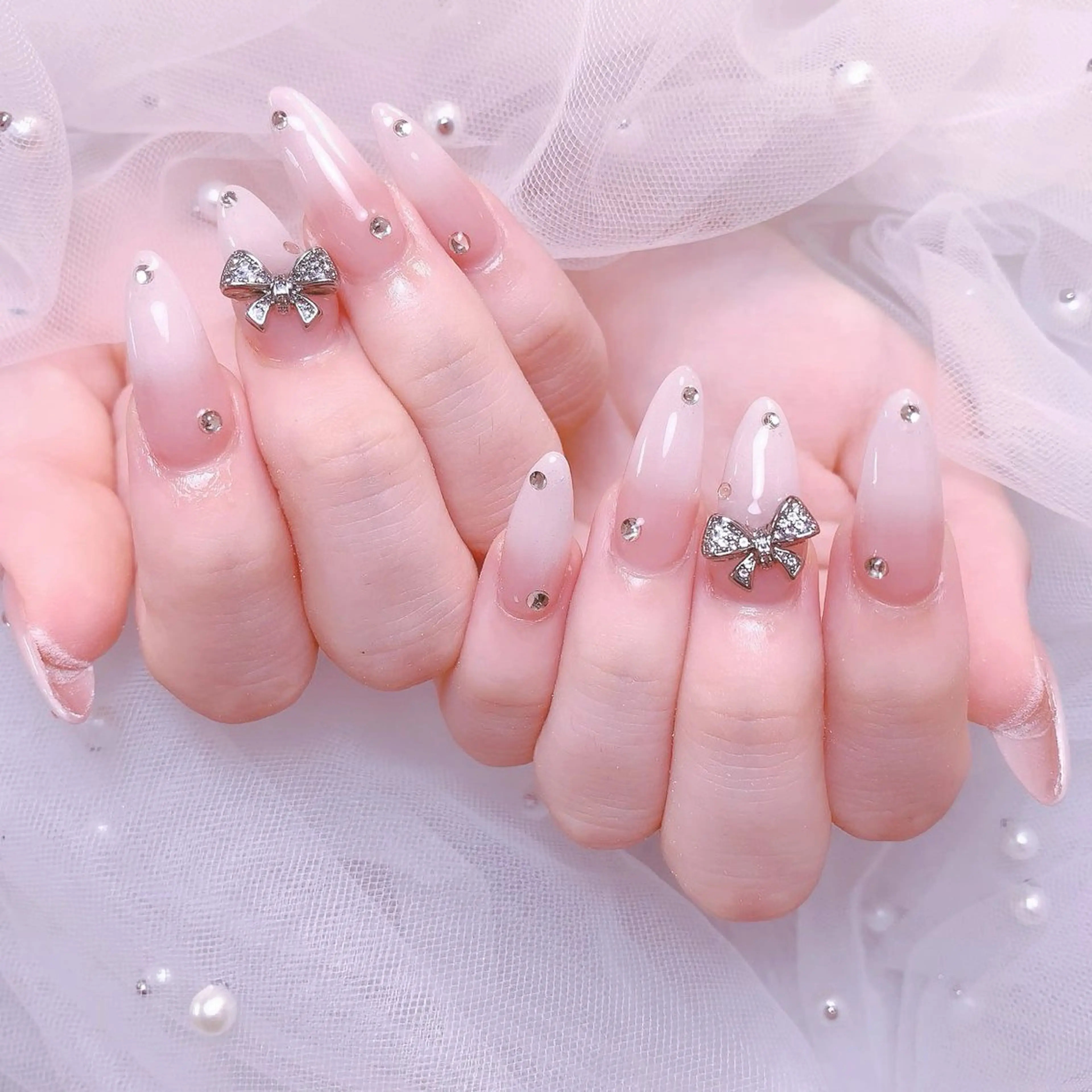 ネイル フレンチネイル ジェルネイル ハート 韓国ネイル マグネットネイル ハンドネイル ネイルサロン lotusのネイルデザイン