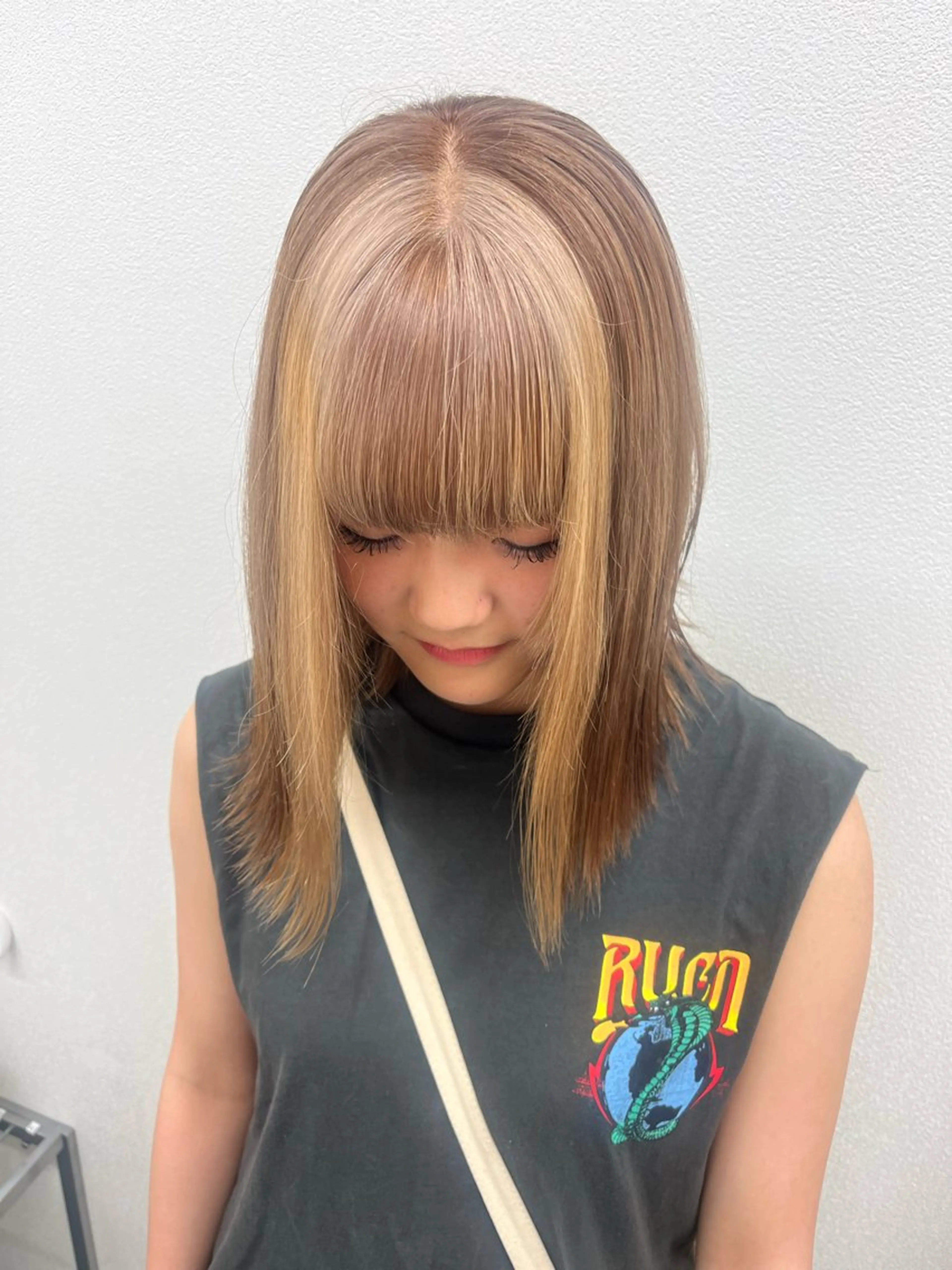 カラー デザインカラー ユイ☆ハイトーン ☆ブリーチデザインのヘアスタイル