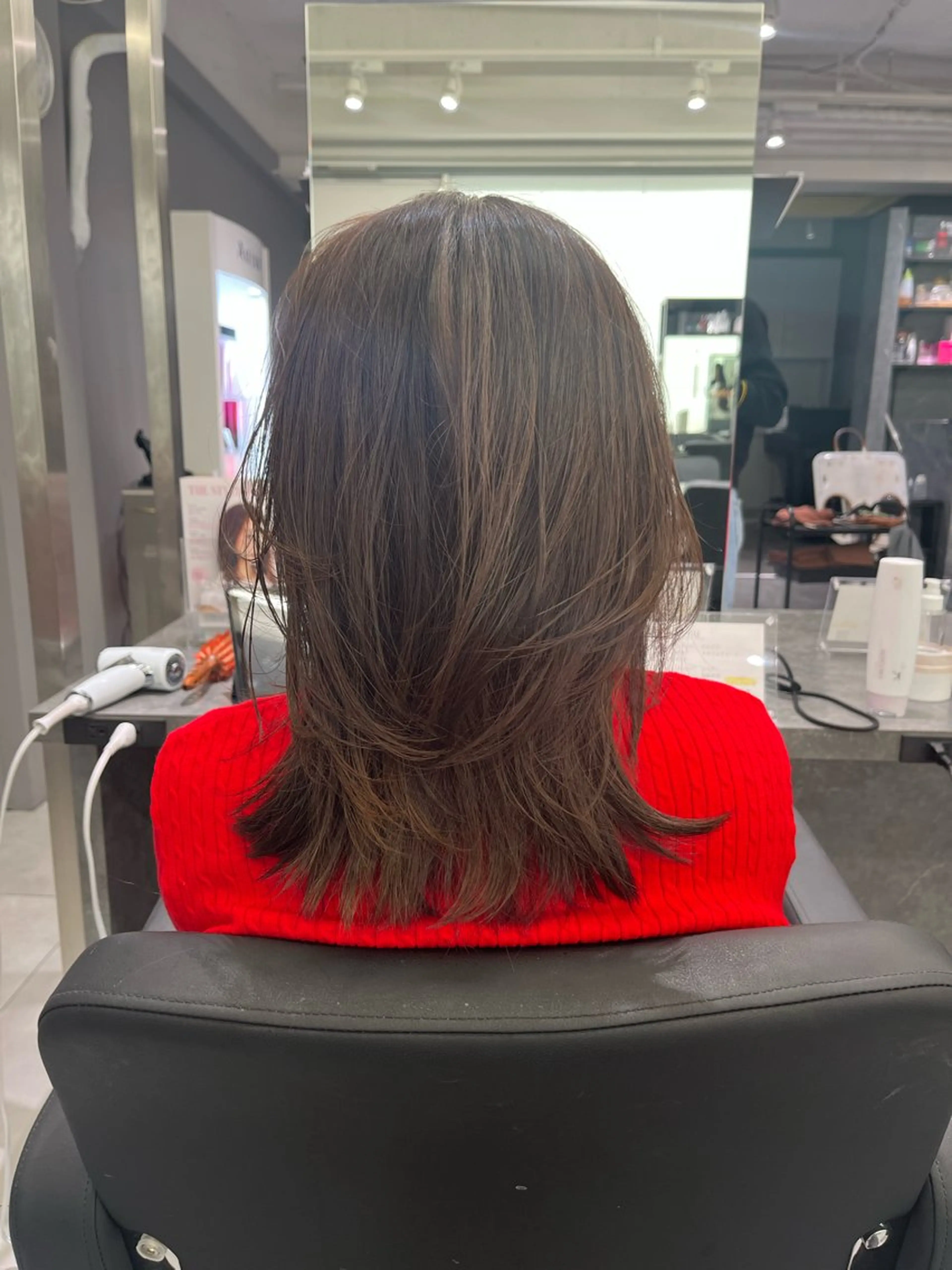 ミディアム レイヤーカット ムラカミカイセイのヘアスタイル