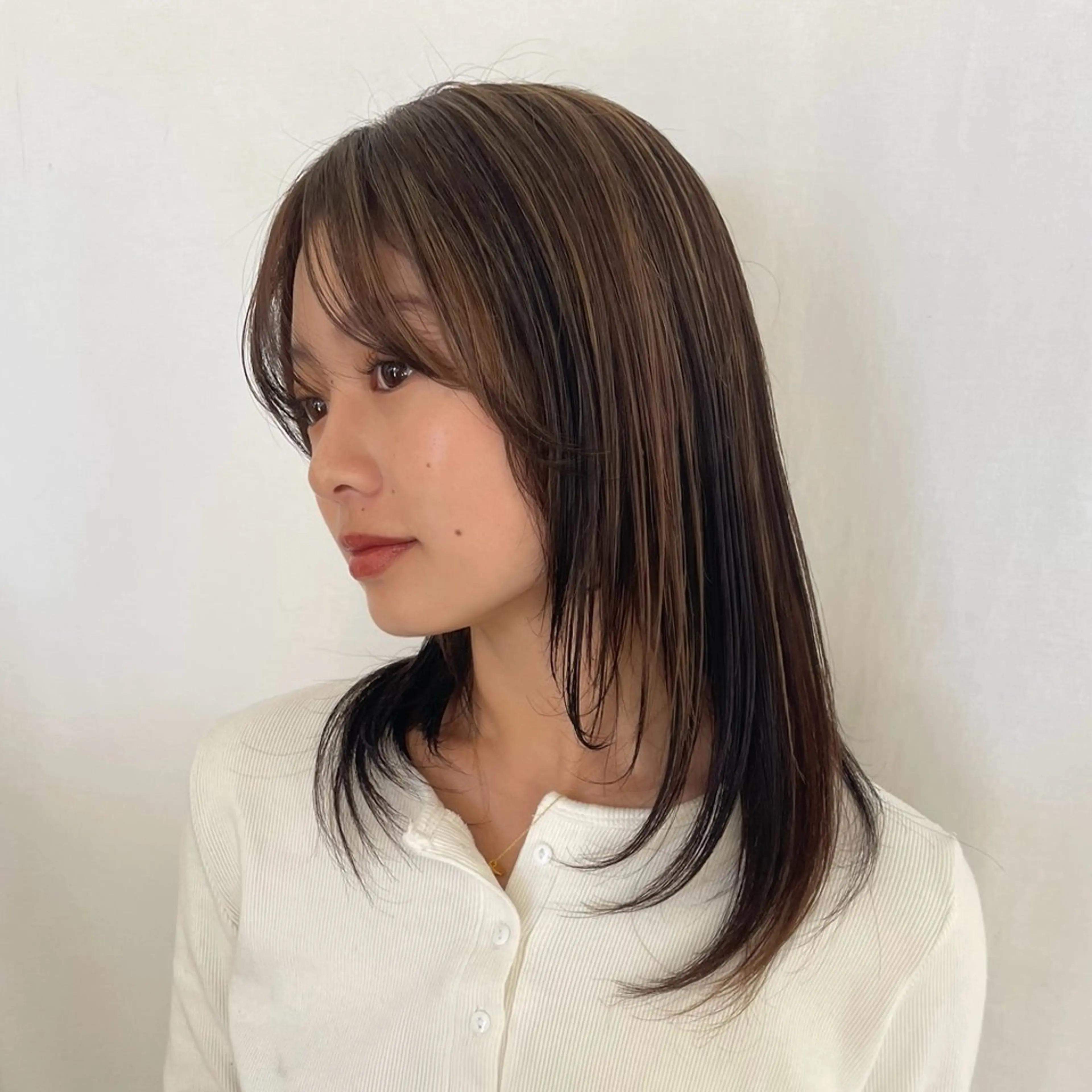 セミロング TRICCA SHIBUYA所属・ショート･ボブ / ミク💞のヘアスタイル