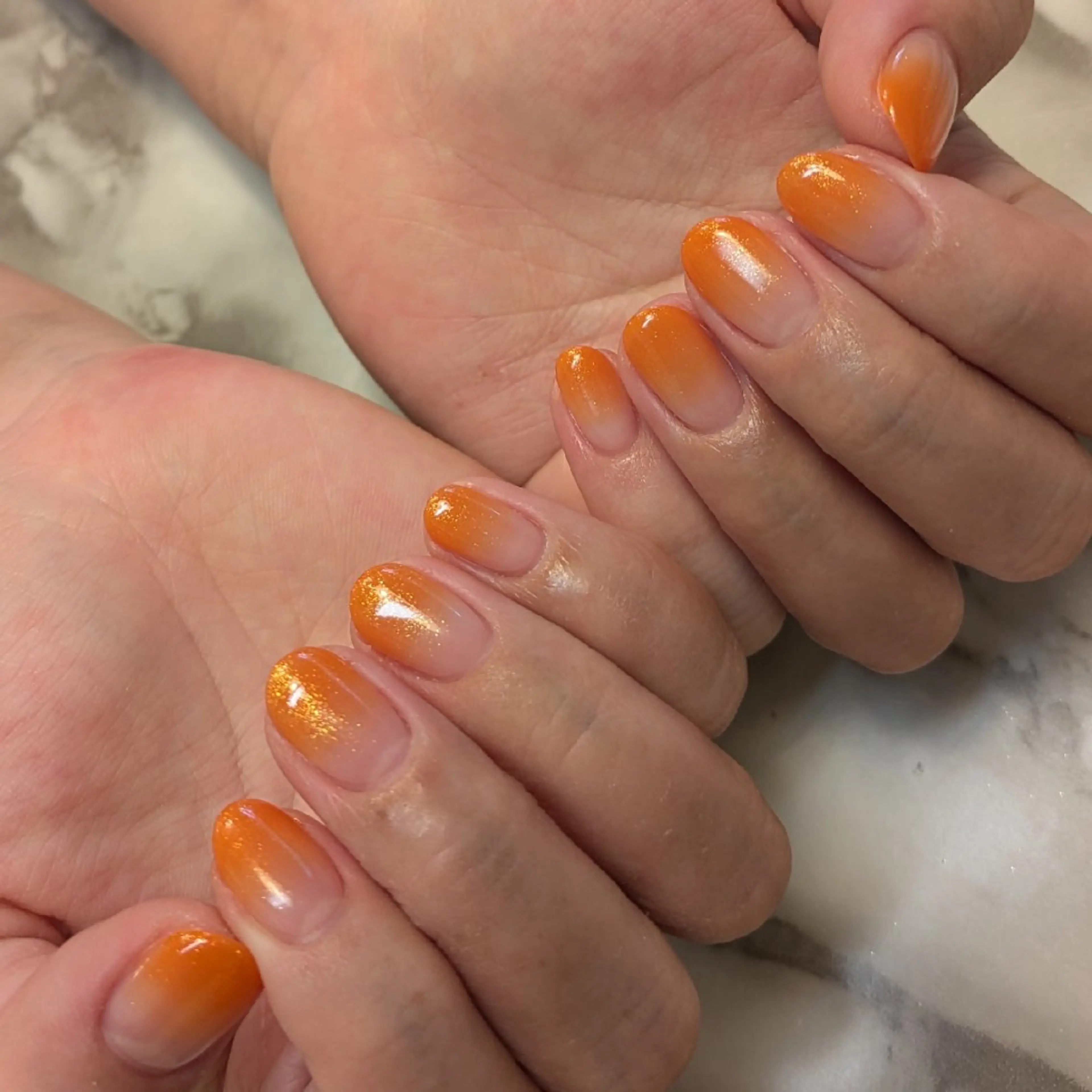 ネイル グラデーション ジェヌインネイル 河内のネイルデザイン