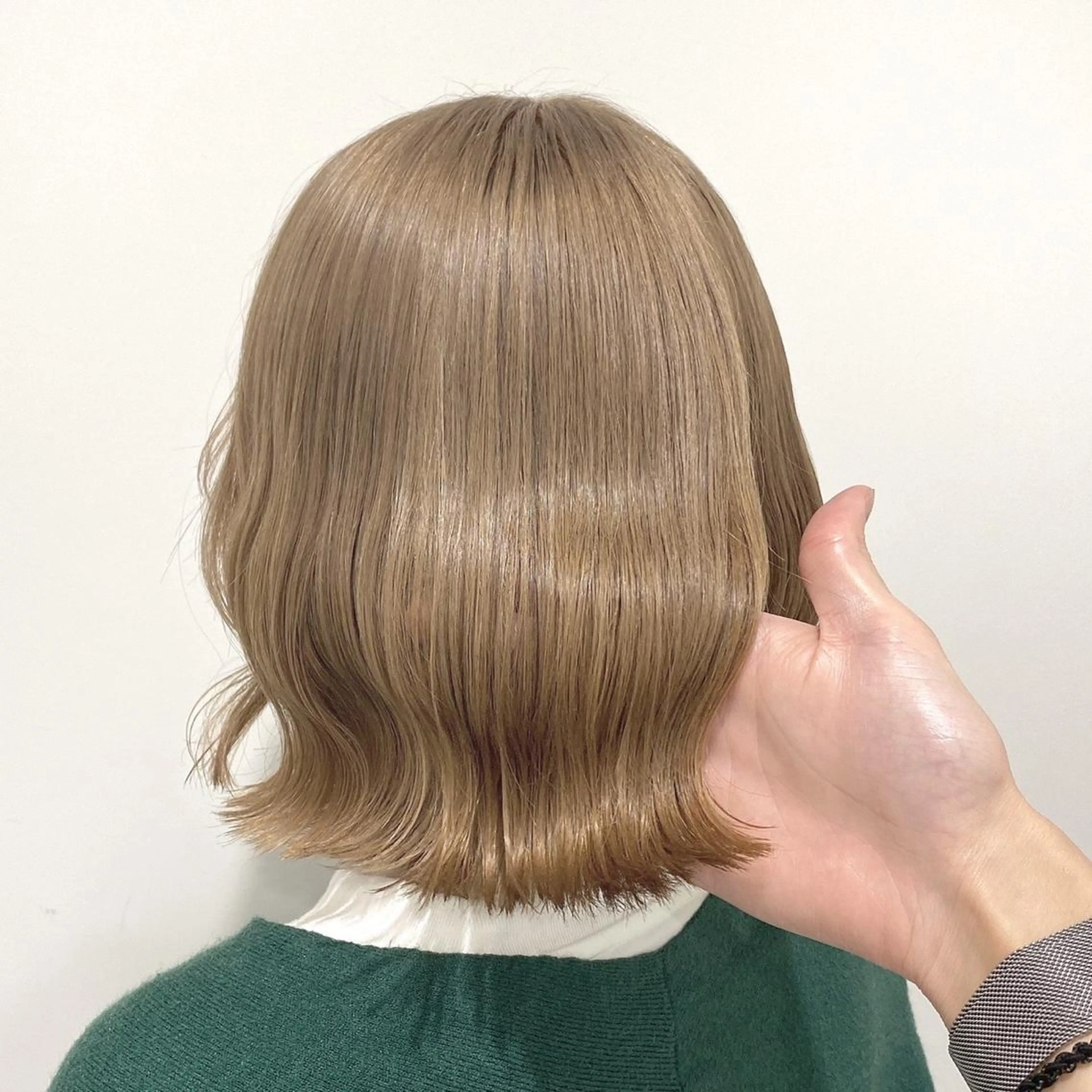 ミディアム カラー EGO所属・EGO Top stylistのヘアスタイル