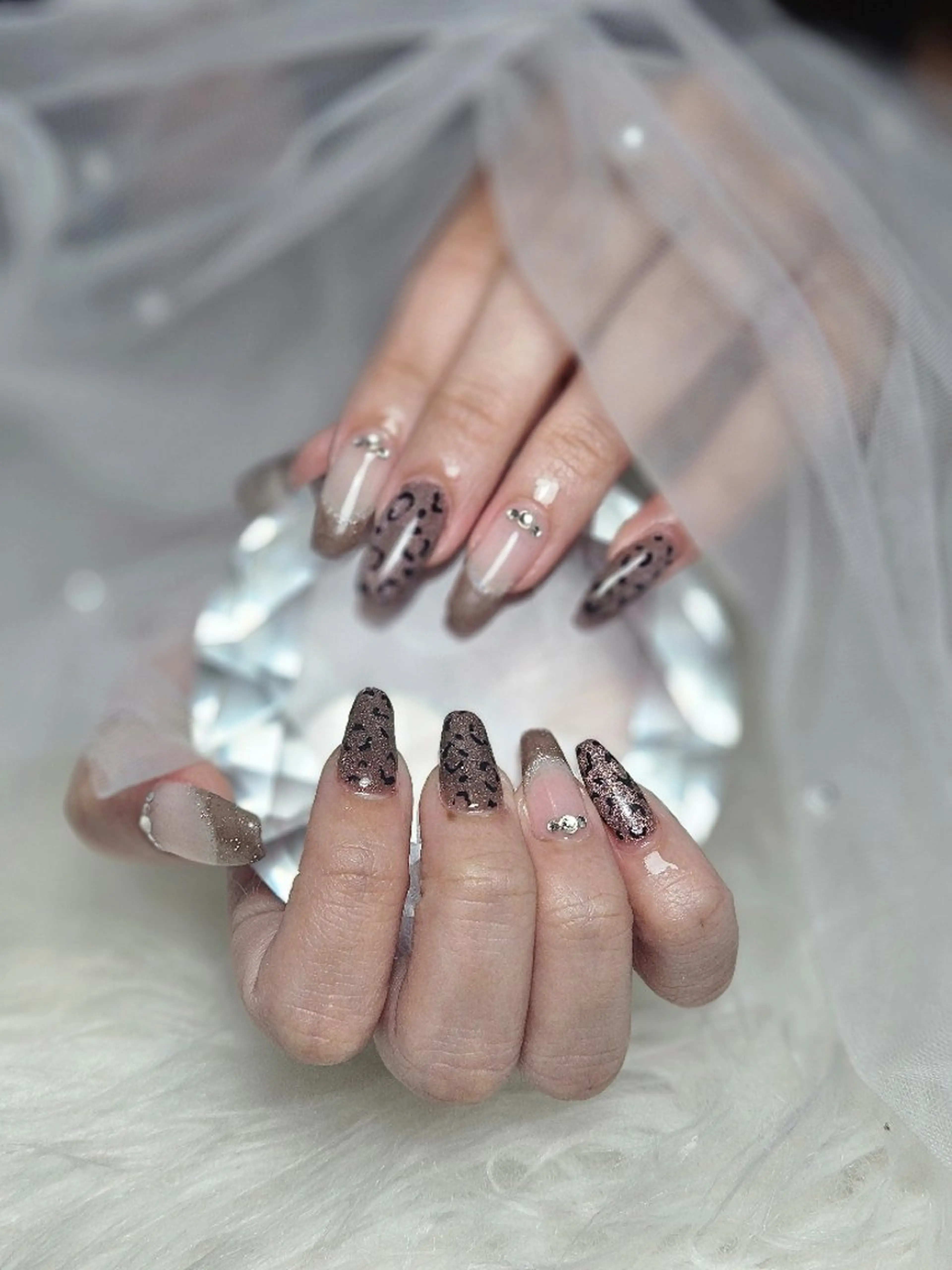 ハンドネイル パーツ付け放題 長さ出し無し (オフあり)の写真