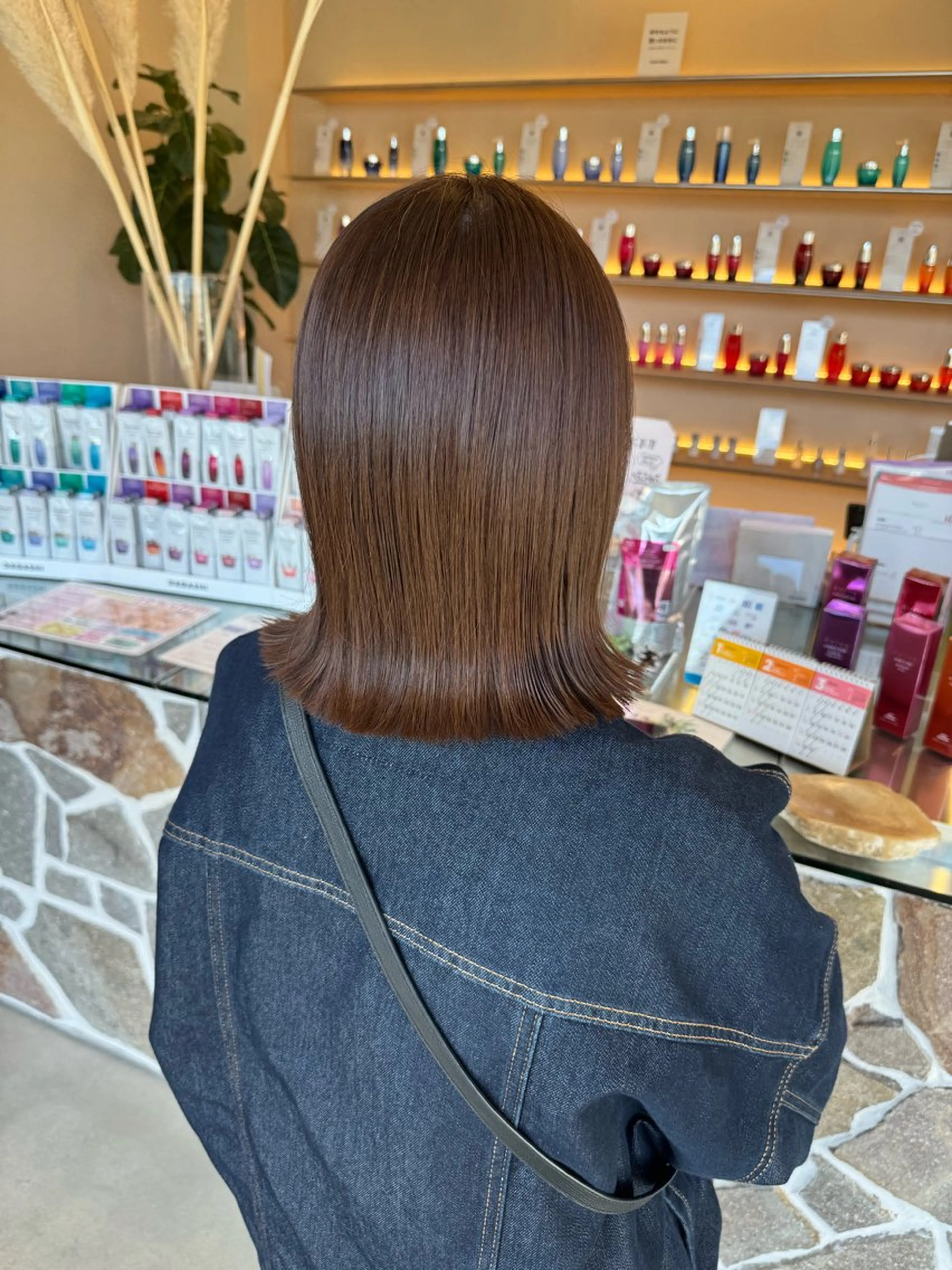 ミディアム カット ヘアカラー トリートメント 岸田莉奈/ ゆるふわ/ナチュラルのヘアスタイル