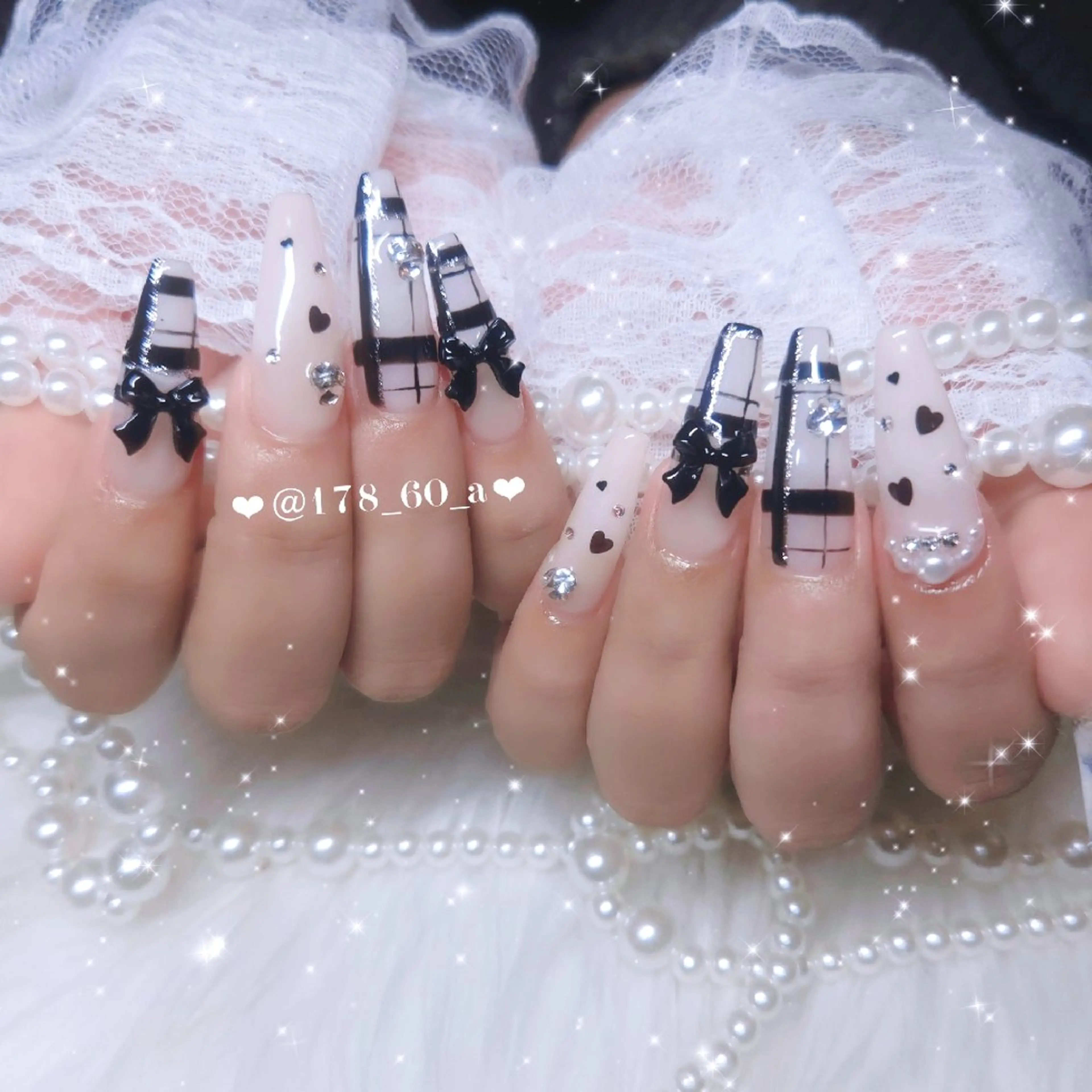 ネイル ガーリー ハート リボン スカルプネイル 冬ネイル ハンドネイル HAPPINAS れん┊痛ネイル&3Dのネイルデザイン