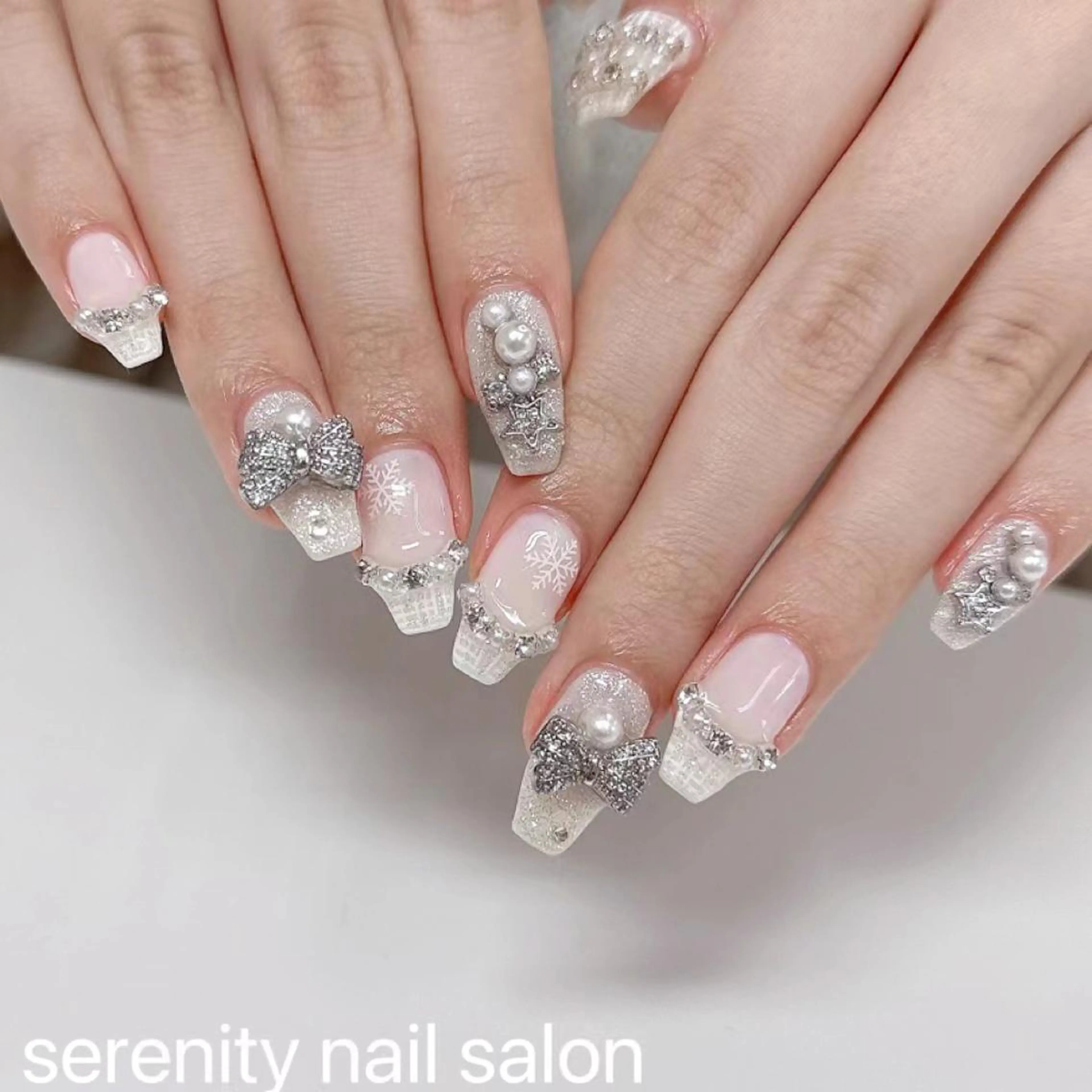 ネイル ハンドネイル ハンドケア ✨Serenity Nail salonのネイルデザイン