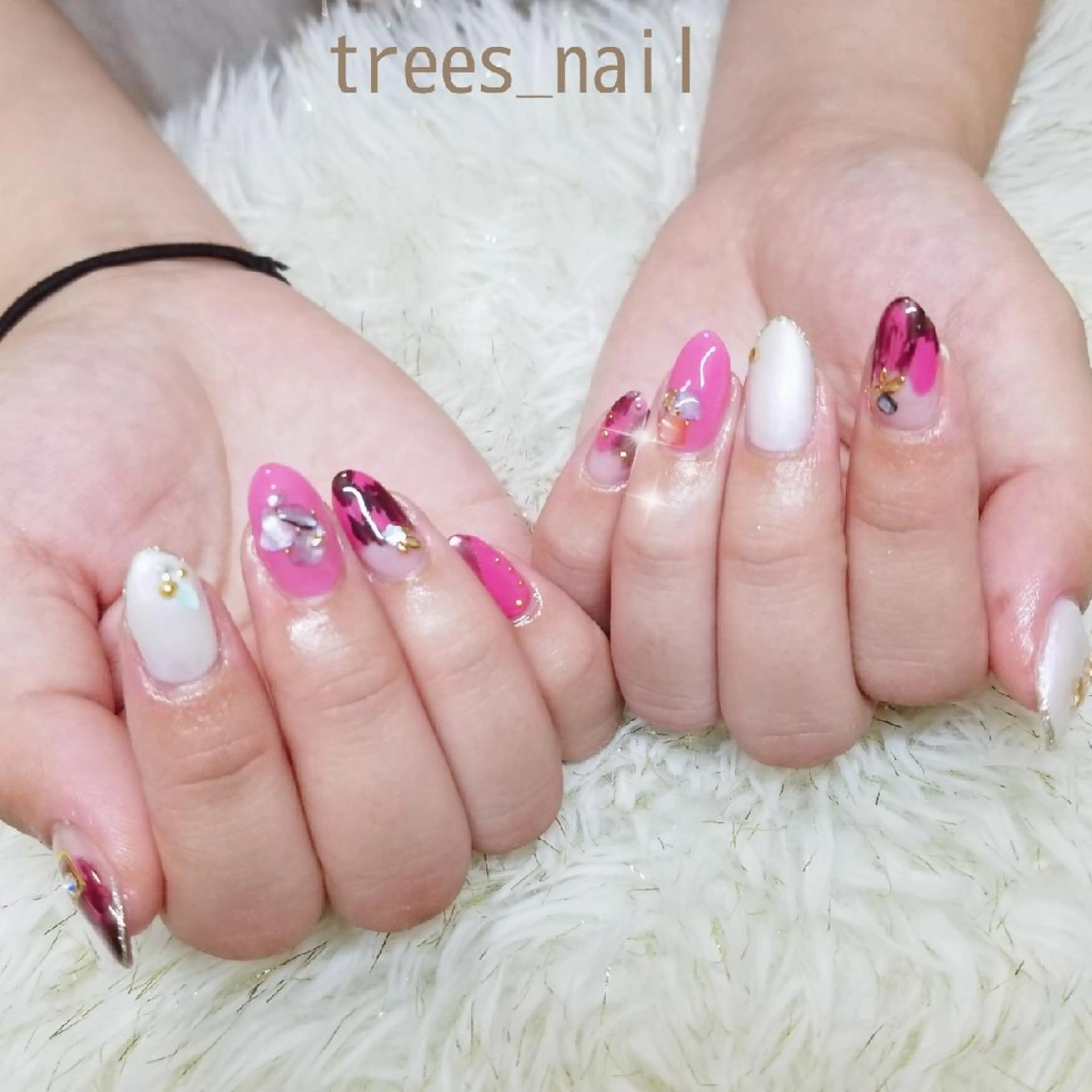 ネイル オーロラネイル ジェルネイル ミラーネイル パラジェル ピンク ハンドネイル フットネイル trees_ nailのネイルデザイン