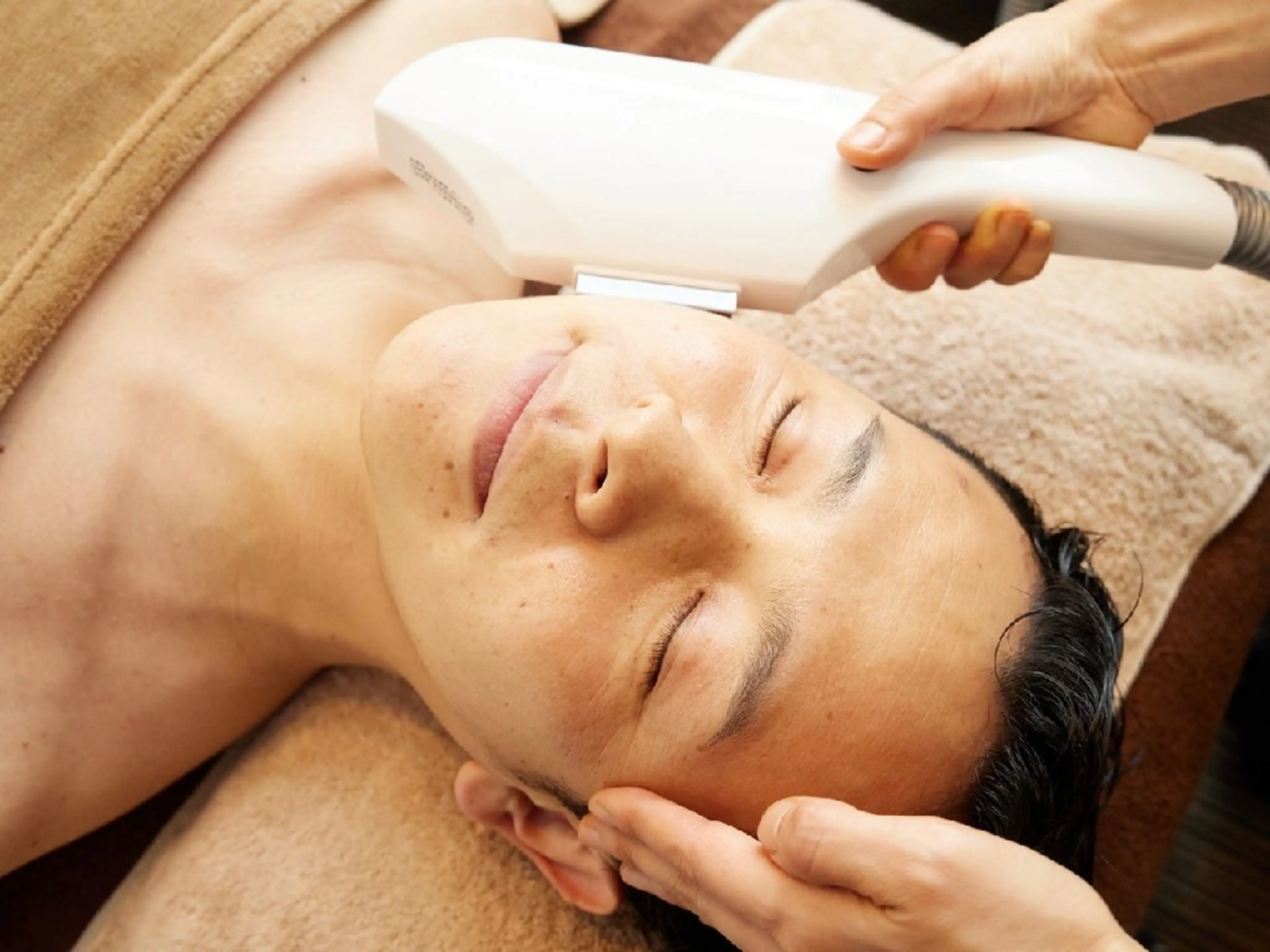 メンズひげ脱毛×3回プラン(前日のひげ剃りをお願いします🙏)の写真