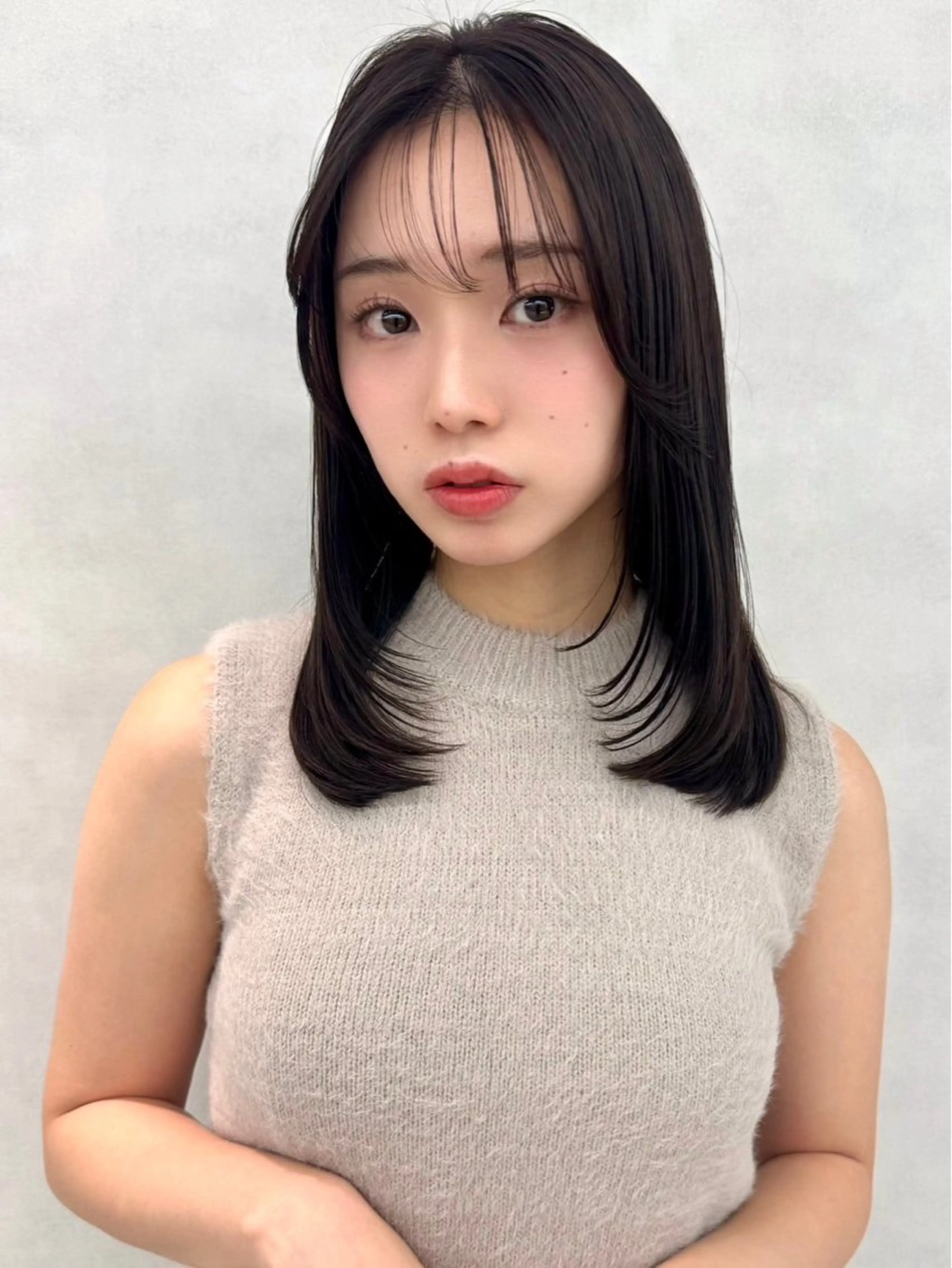 ミディアム 顔まわりレイヤー 韓国風ヘア レイヤーカット 小顔カット 🇰🇷韓国ヘア★ 副店長.쿠리타⭐︎のヘアスタイル