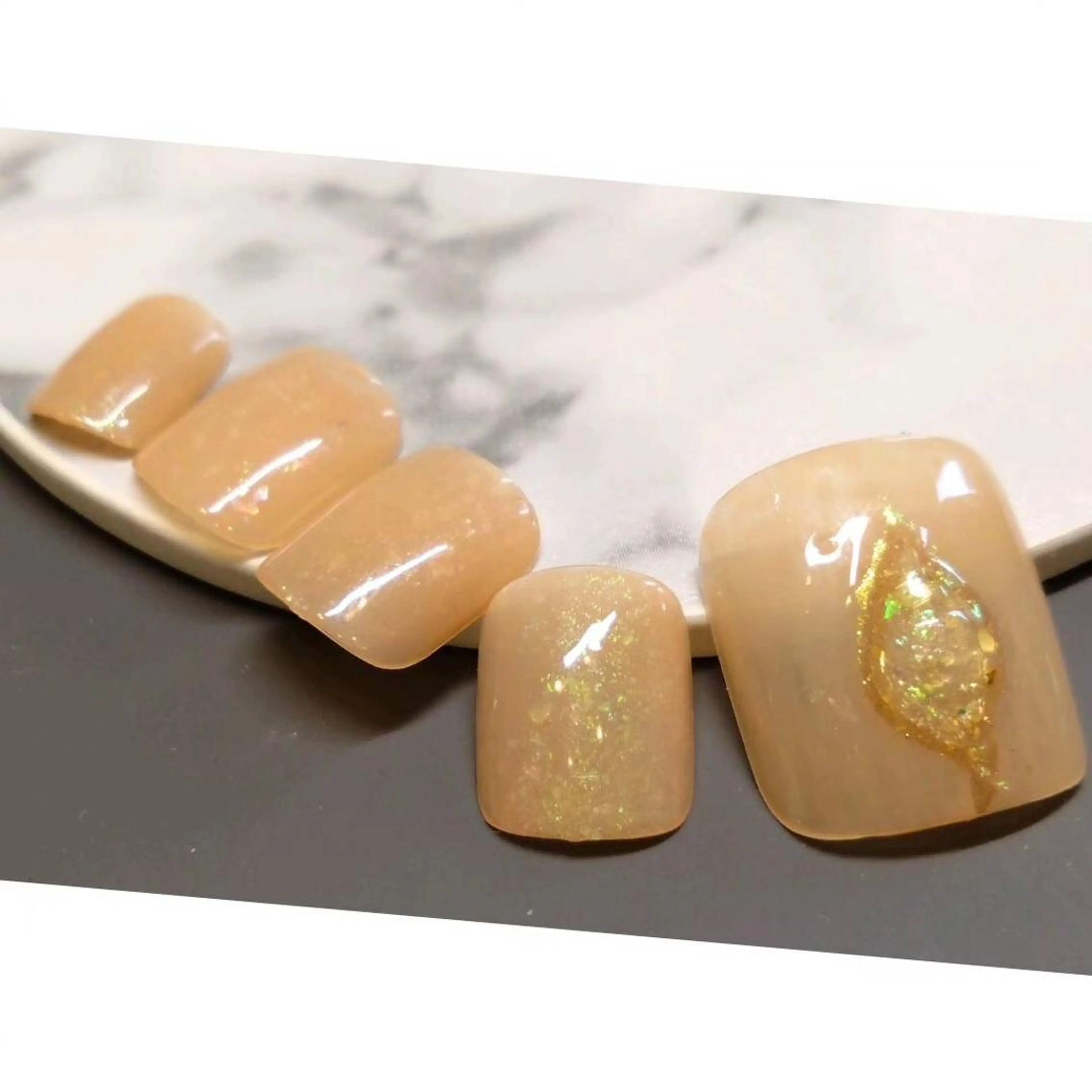 ネイル 大島 七海のネイルデザイン