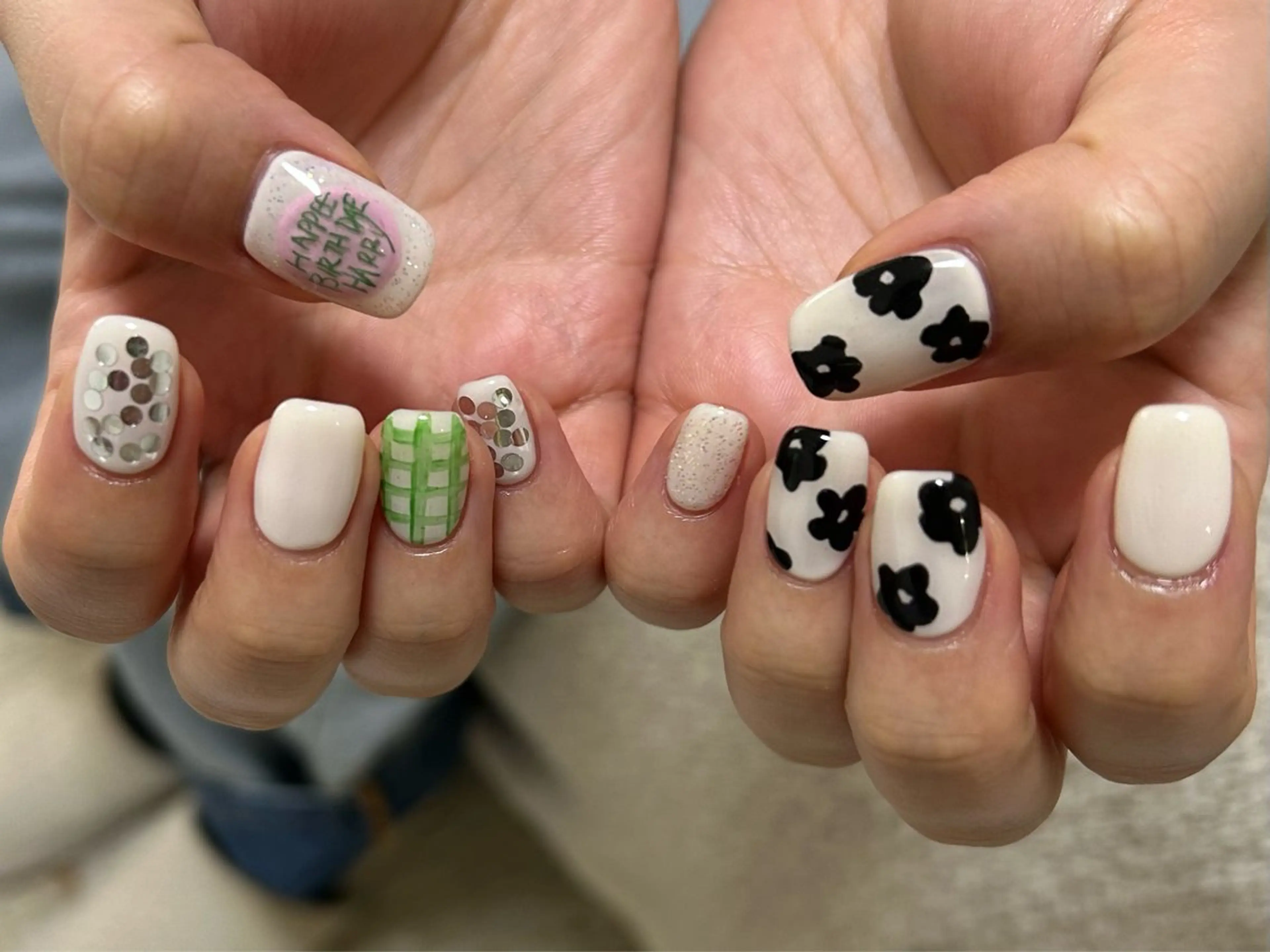 ネイル アートネイル フットネイル マグネットネイル ニュアンスネイル ハンドネイル アトリエ １０３のネイルデザイン