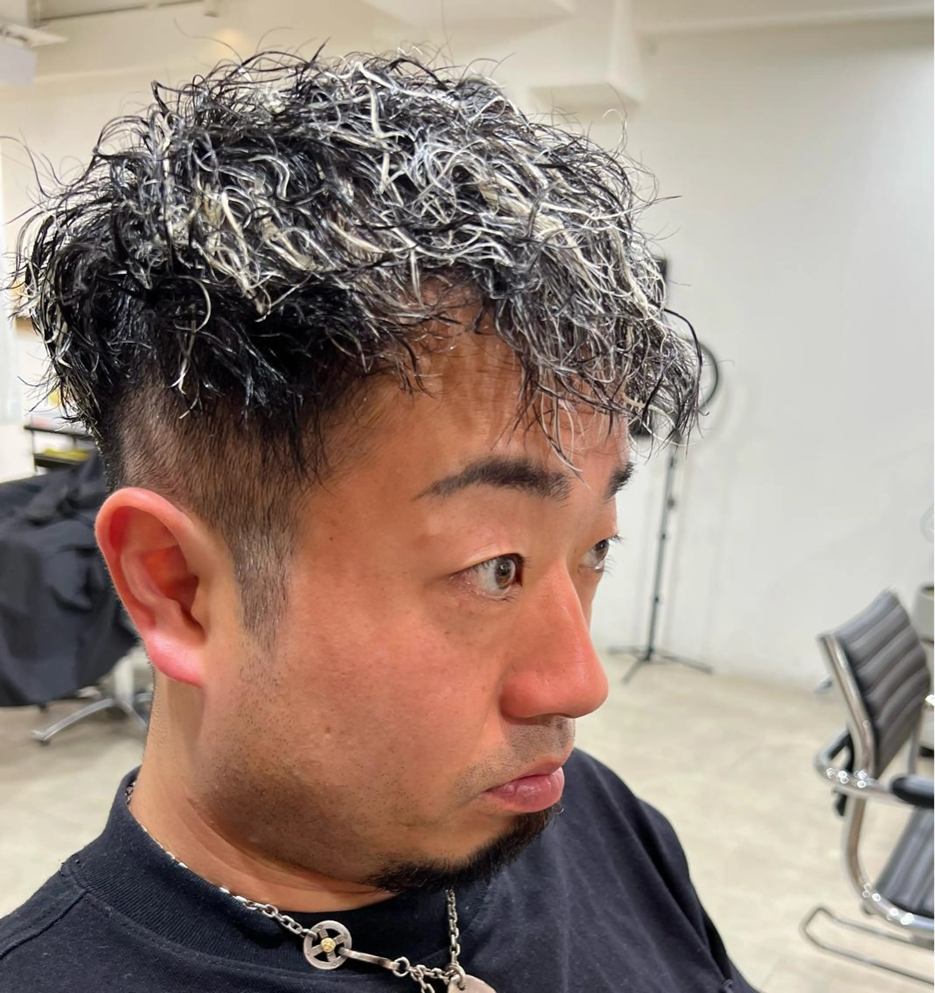 パーマ メンズ 心斎橋バレイヤージュ 小林勝貴のヘアスタイル