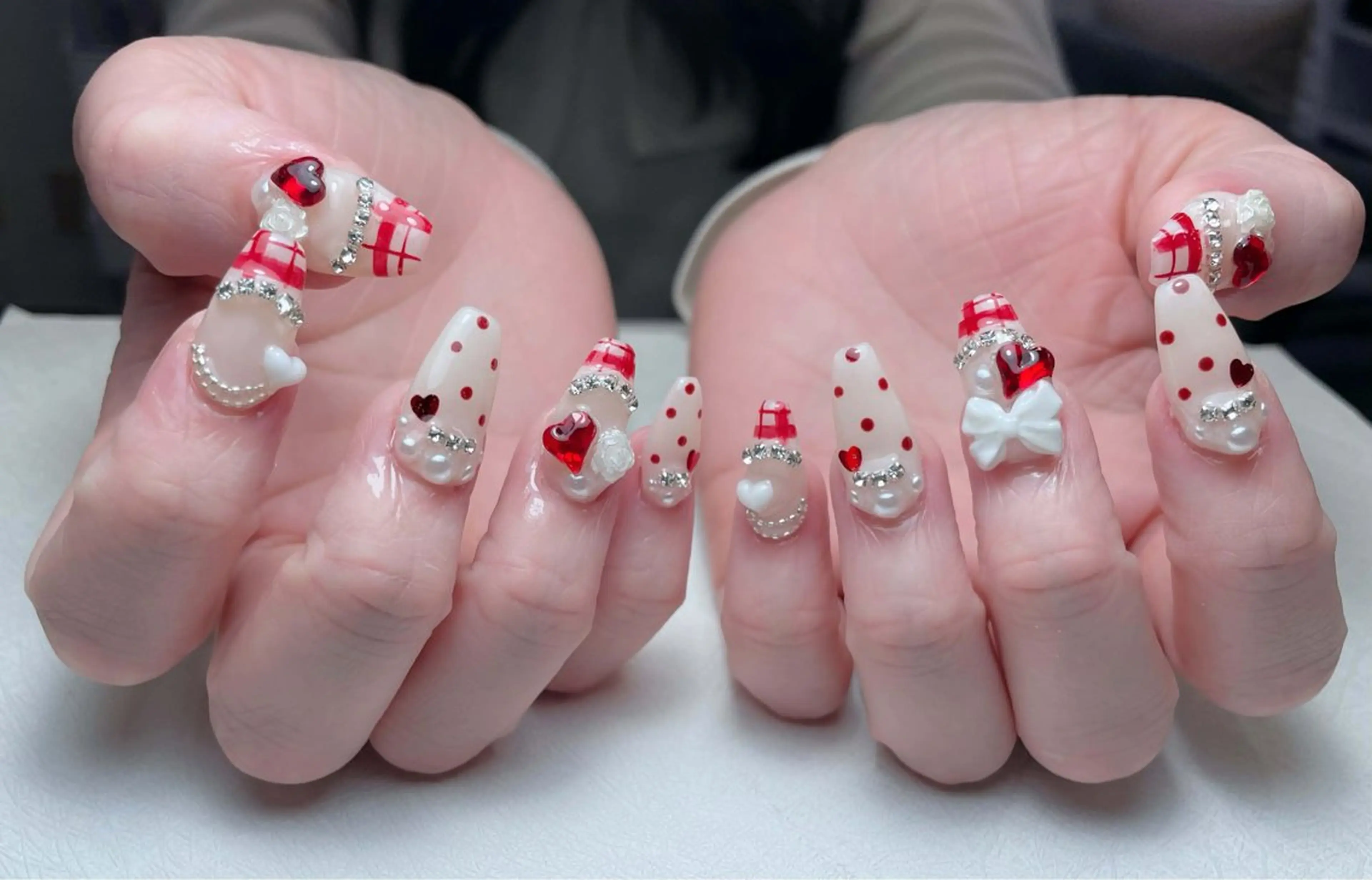 ネイル アートネイル オーロラネイル 長さ出し フレンチネイル ジェルネイル ハンドネイル 中野駅から2分 MEO NAILのネイルデザイン