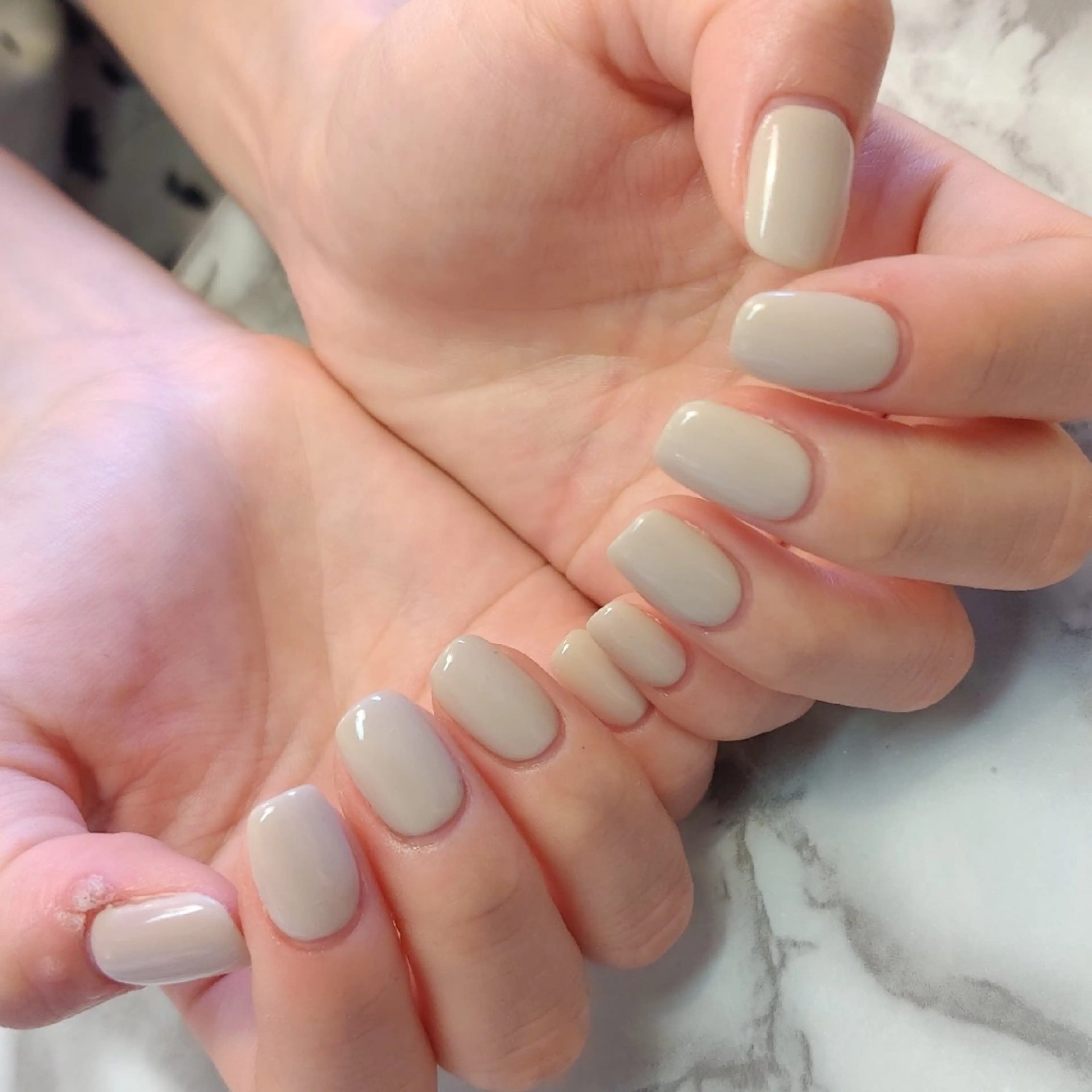 ネイル ワンカラーネイル ジェヌインネイル 河内のネイルデザイン