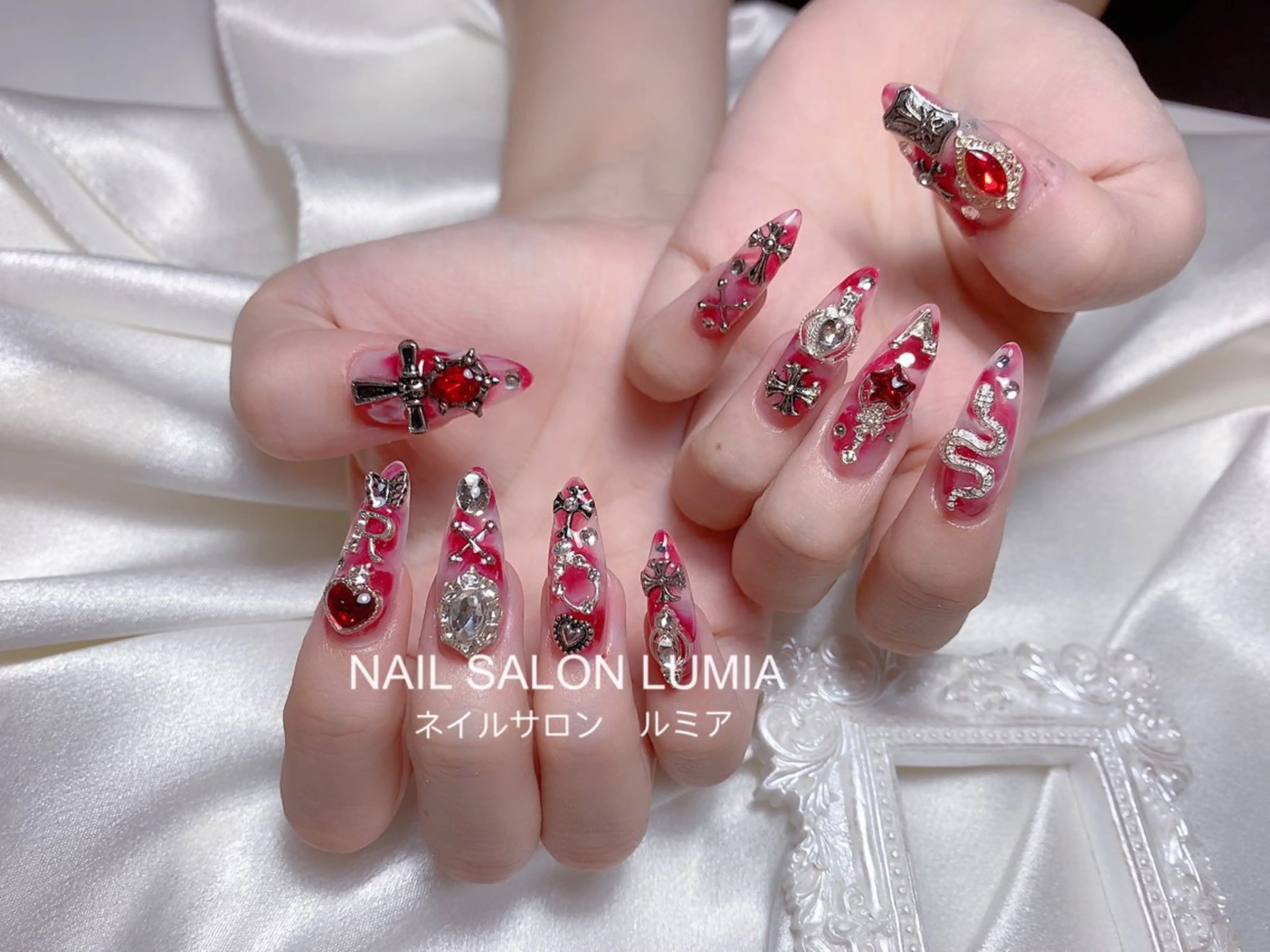 ネイル ハンドネイル ネイルサロン ルミア Lumia 店長のネイルデザイン