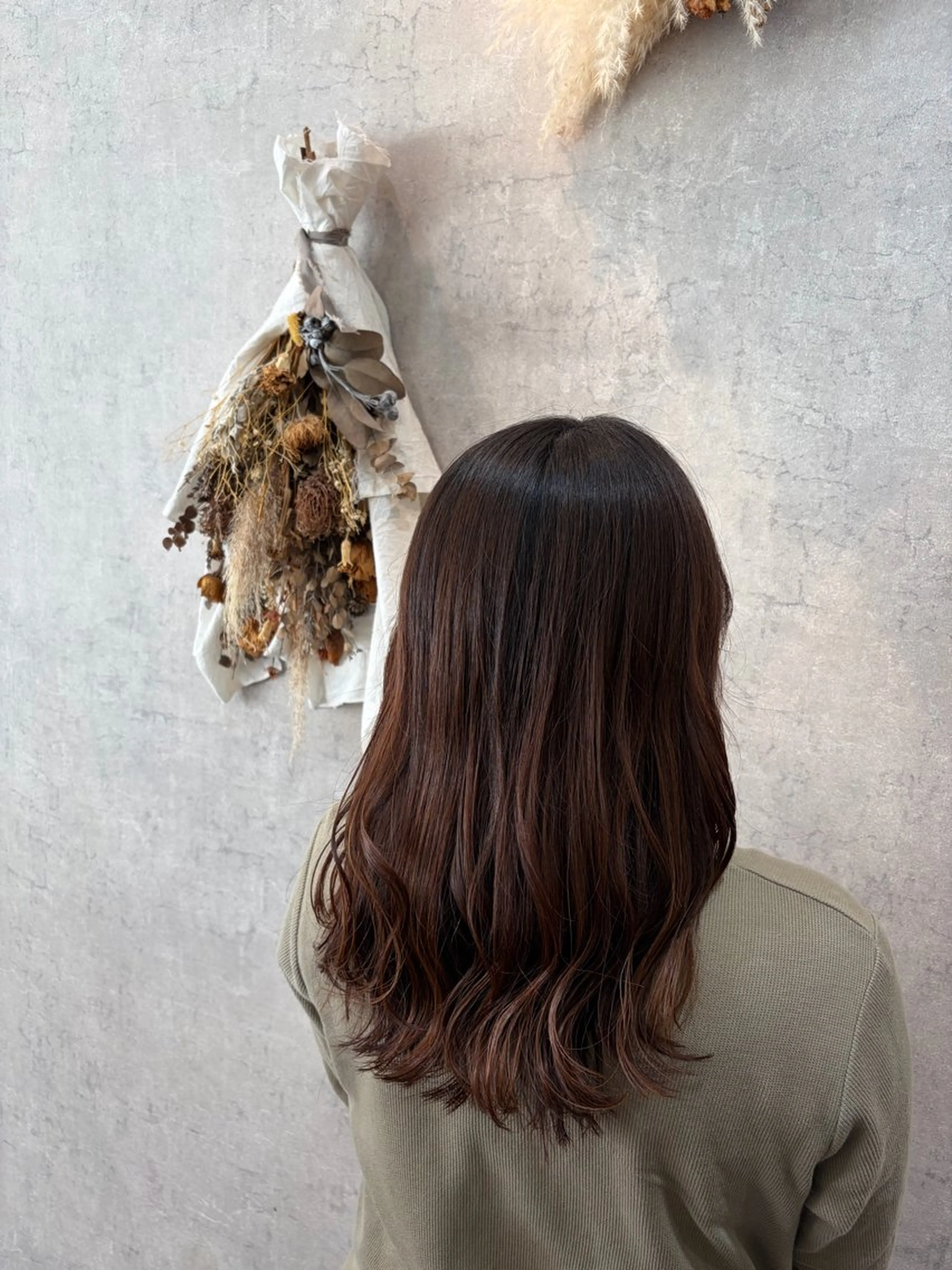 ロング 下山 萌華のヘアスタイル