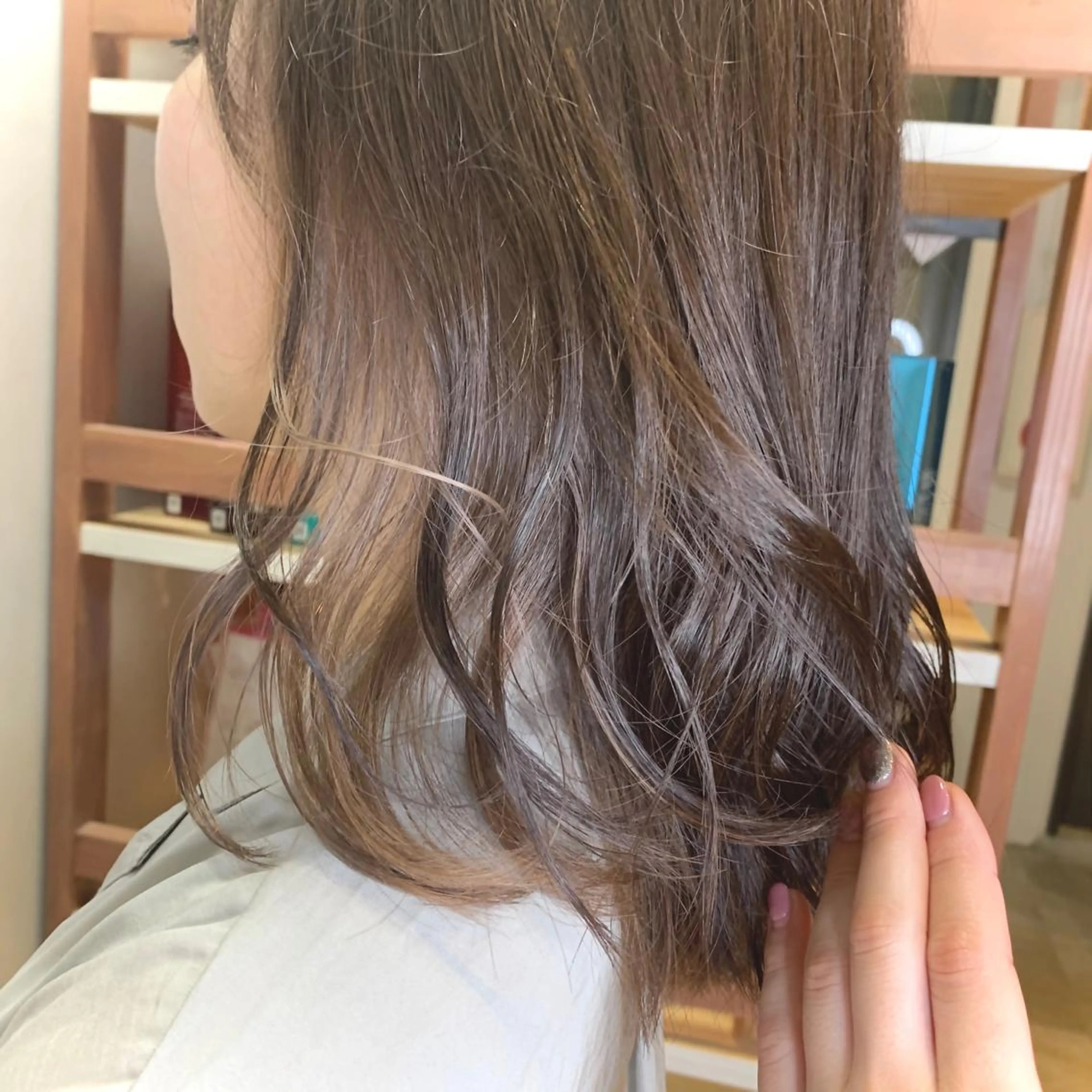 カラー 宮下 夏希のヘアスタイル