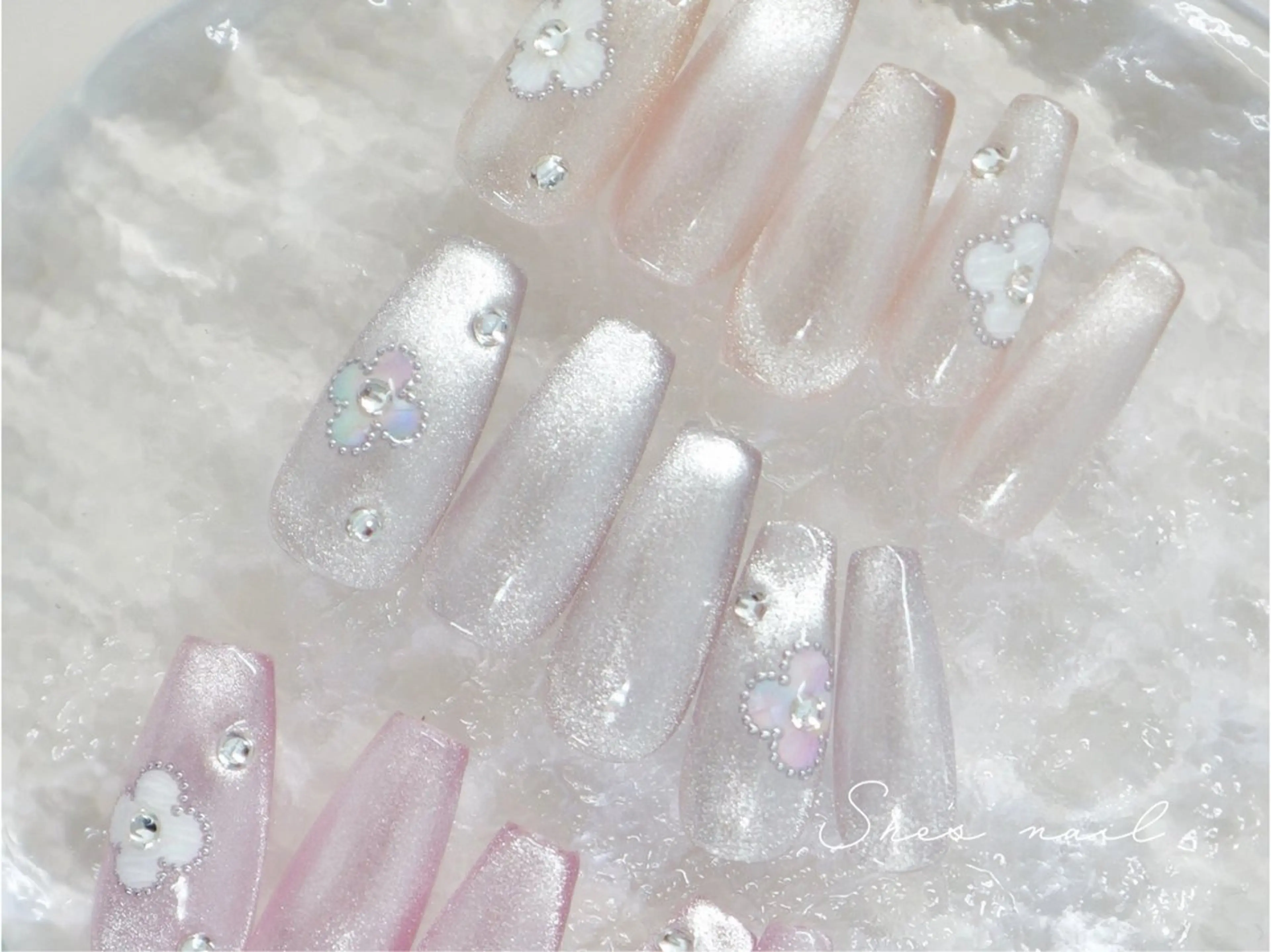 【ハンド】オフ込み　お花マグネット/フラッシュマグ　カラー変更okの写真