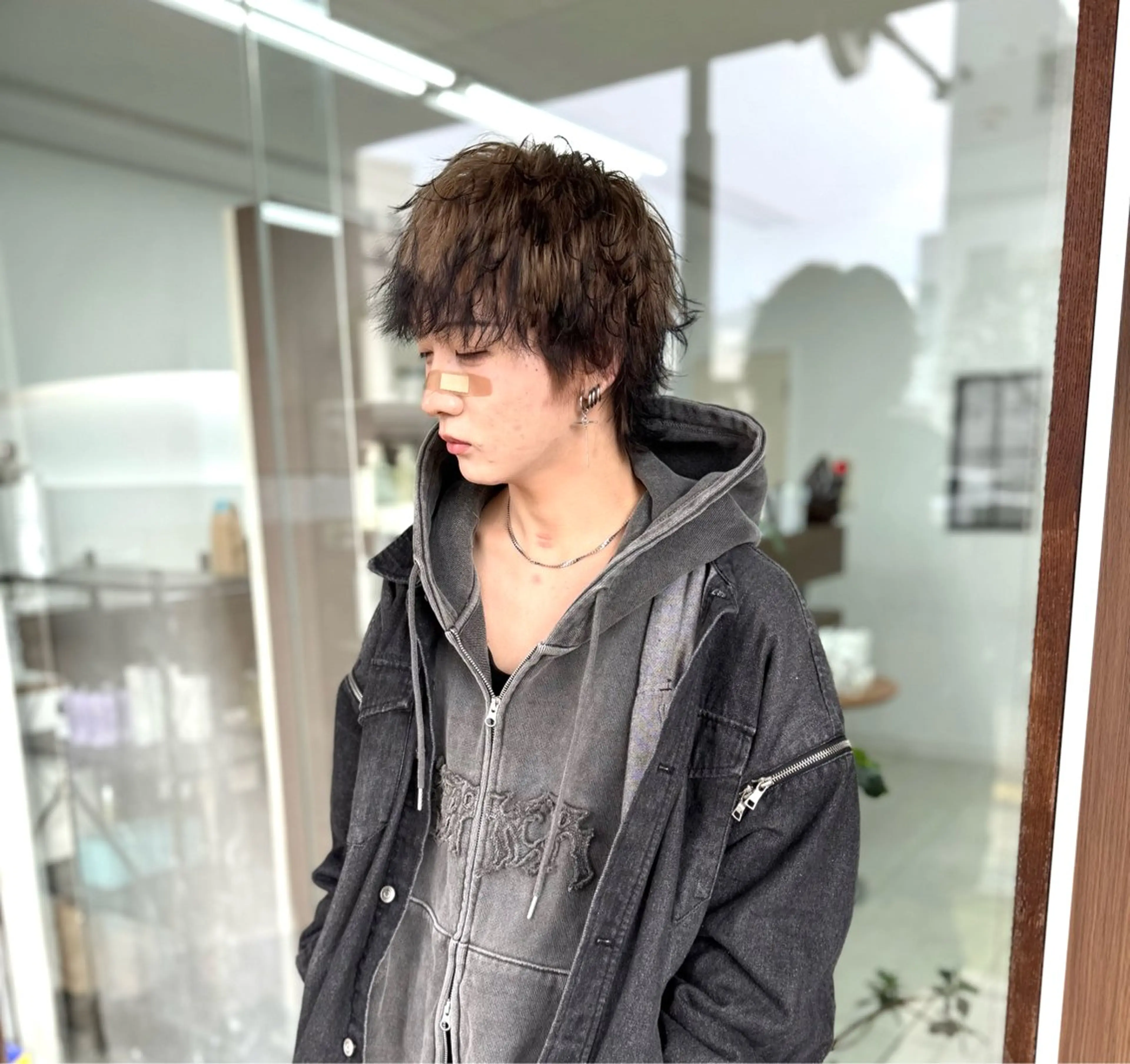 ショート カラー メンズ ベージュカラー 黒髪 ミルクティーベージュ ヘアカラー メンズパーマの達人 / タカシマダイスケのヘアスタイル