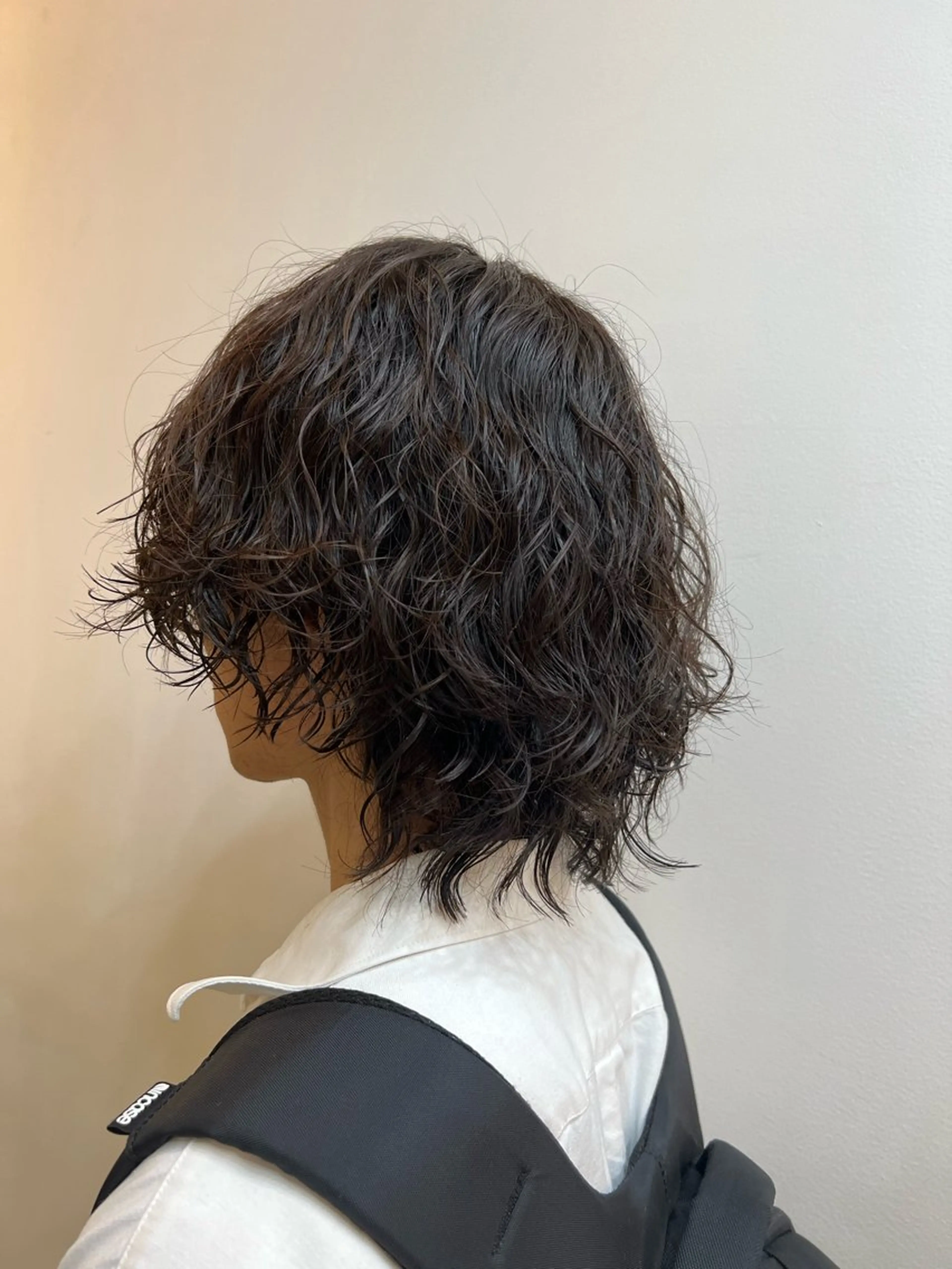ミディアム メンズパーマ 岩成健志郎のヘアスタイル