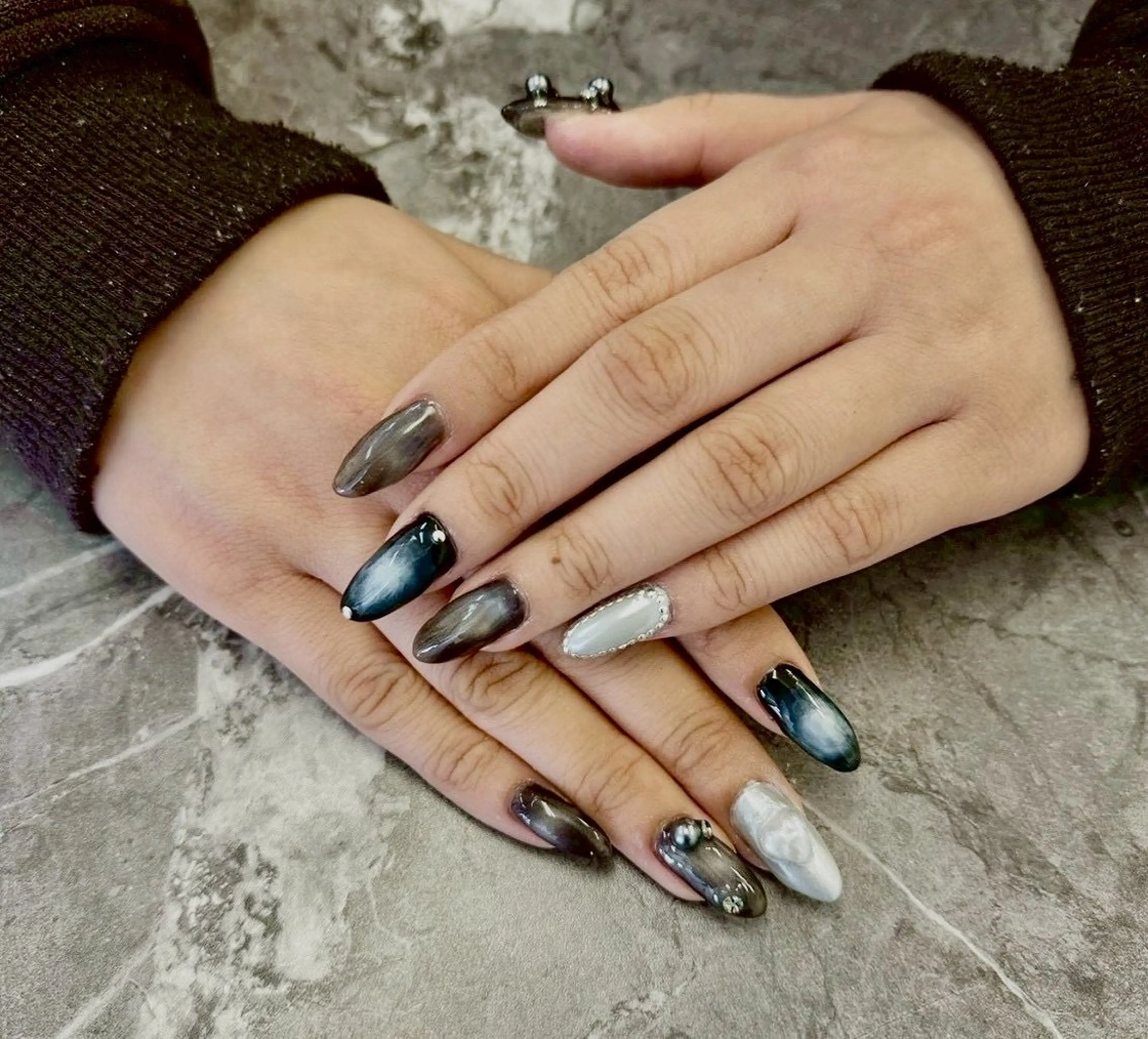 ネイル ハンドネイル Nail salon ヴェロニカ　あまねのネイルデザイン