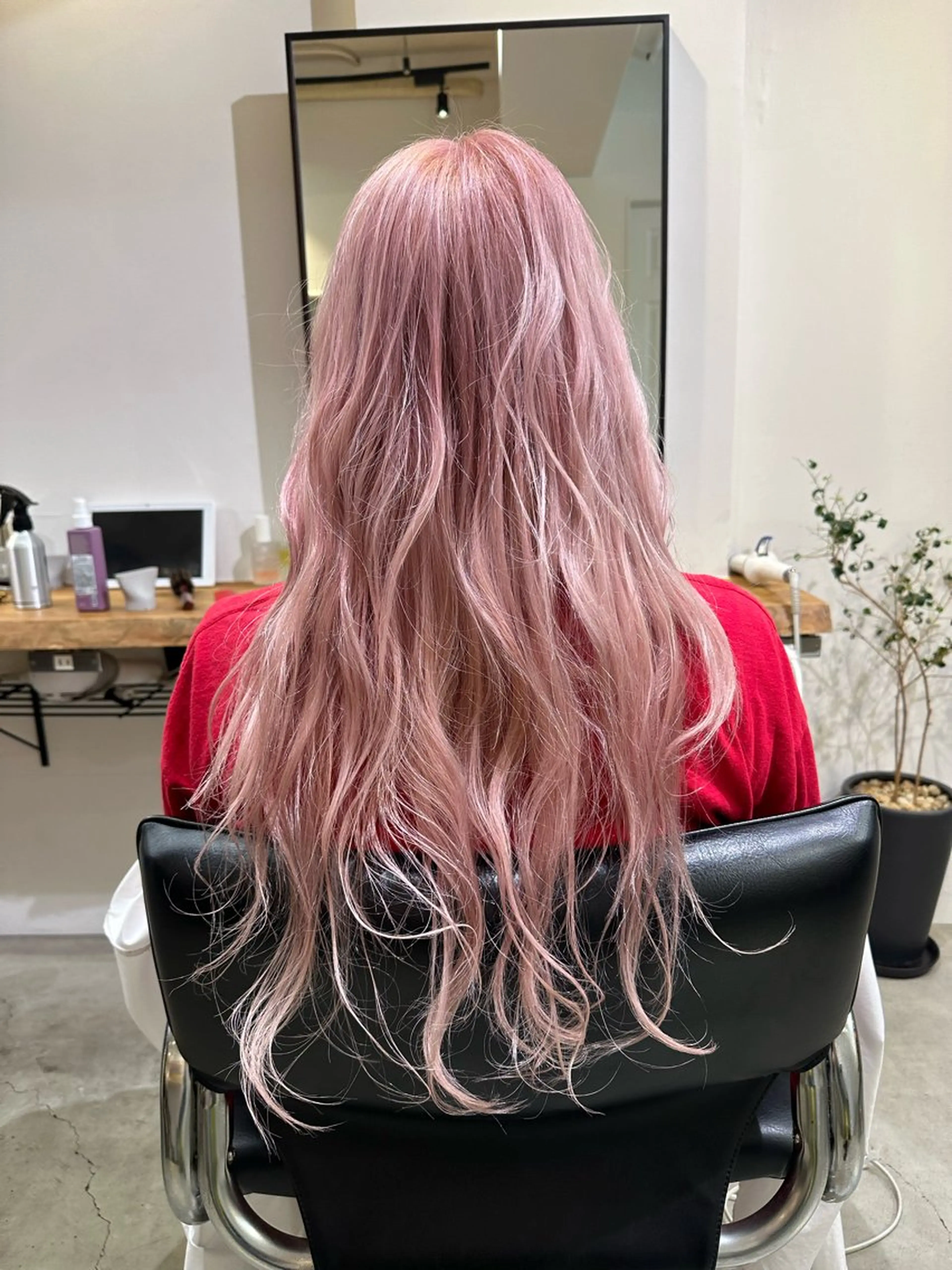 ロング カラー VOICE所属・MIRI MIRIのヘアスタイル