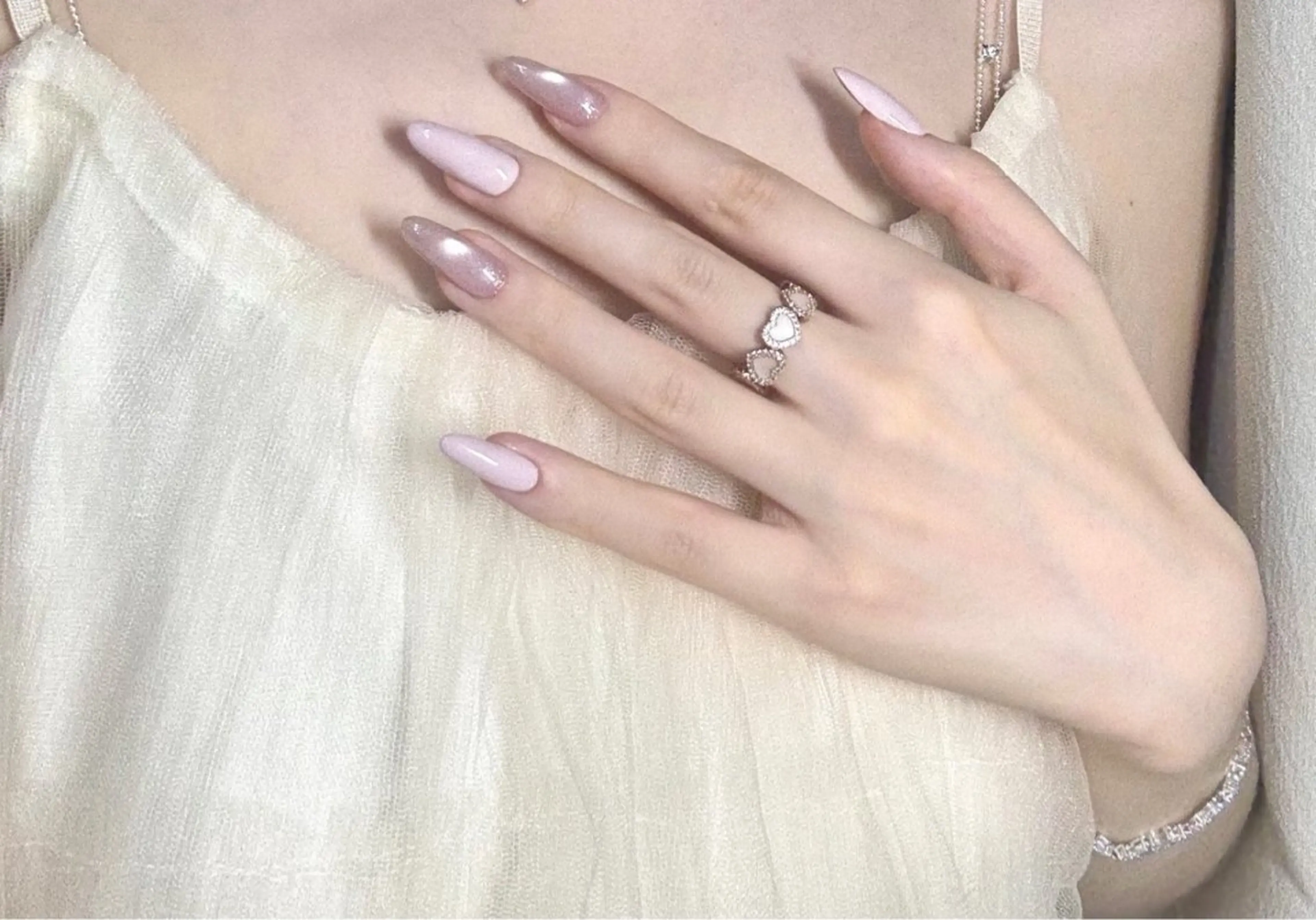 ネイル ETELUNA Nail 銀座店【パラジェル/フィルイン/チップスカルプ/マグネット/ニュアンス】所属・周 テイのネイルデザイン