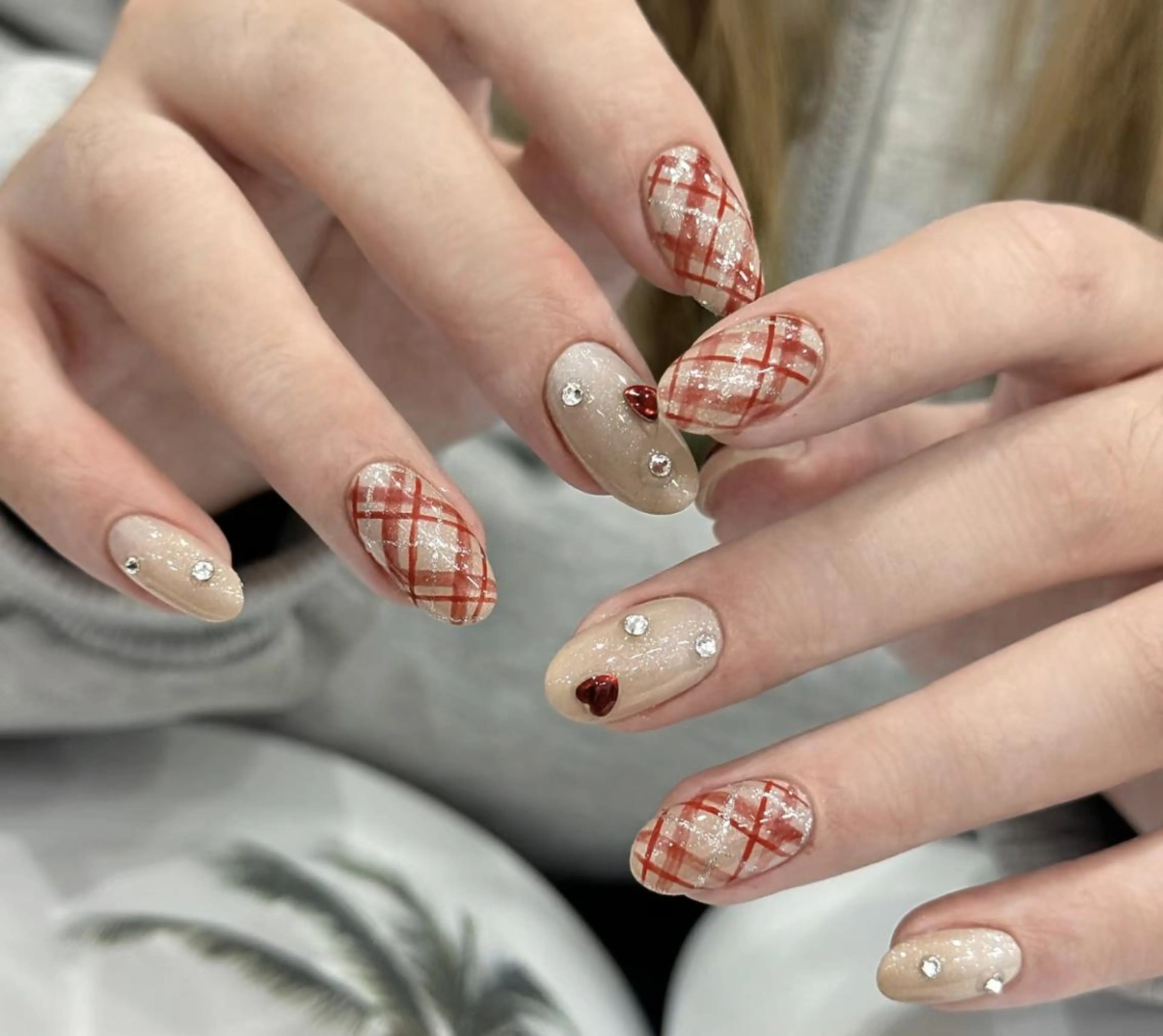 ネイル ハンドネイル ハンドケア 🍑 momo_nailのネイルデザイン