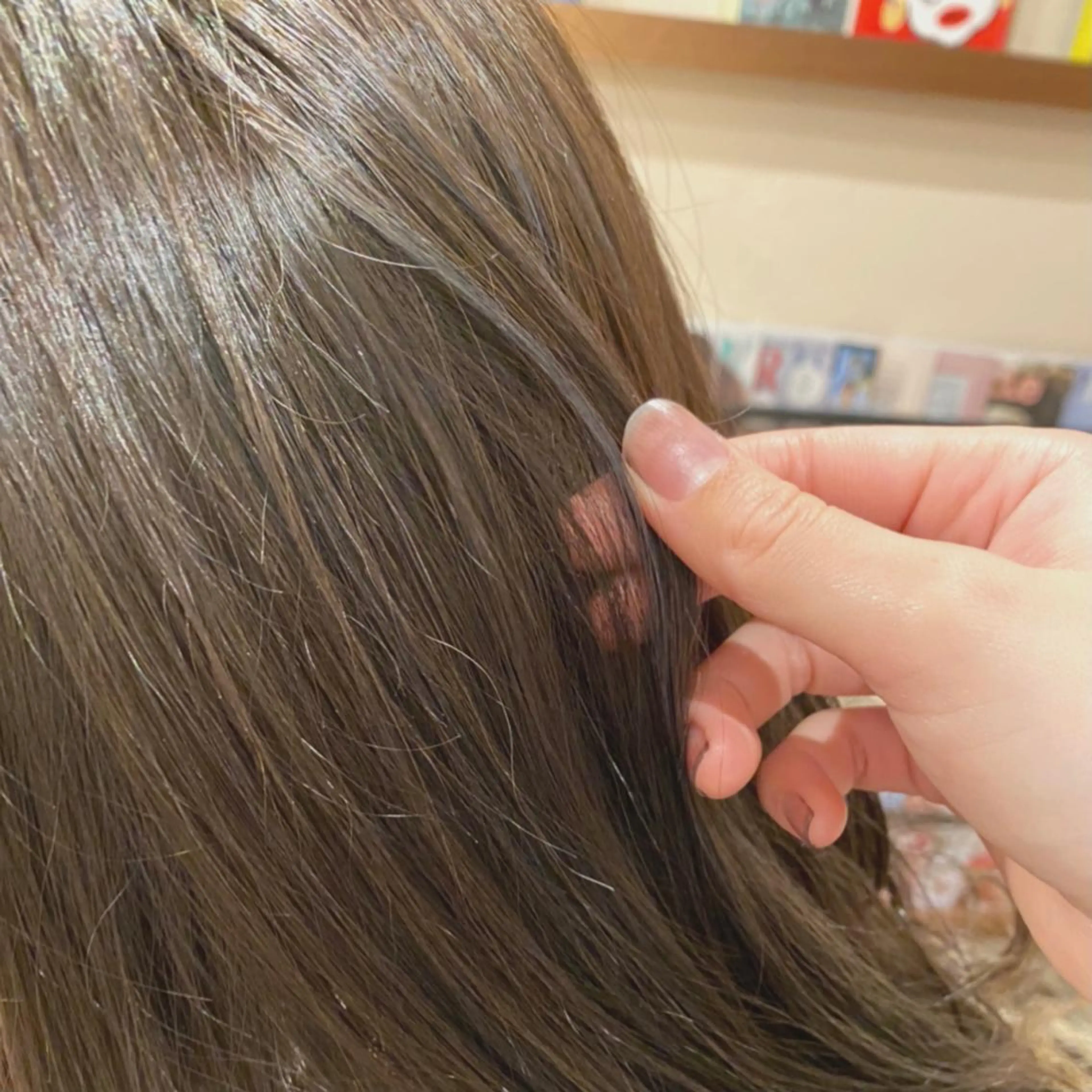 セミロング カラー ハイライトカラー ハイライト couleur所属・田中 恭子のヘアスタイル