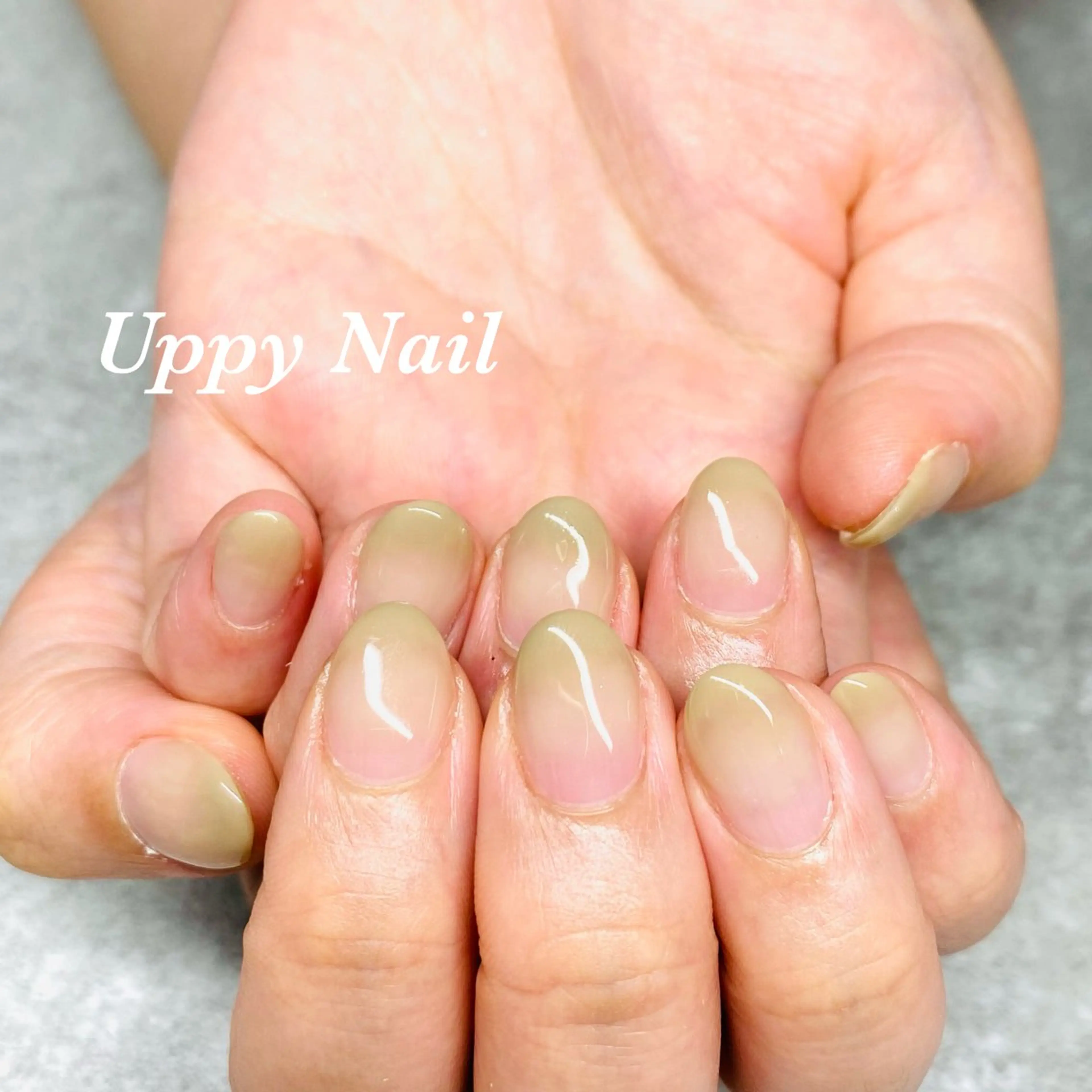 ネイル グラデーション オフィスネイル ハンドネイル Uppy Nail ukyoのネイルデザイン