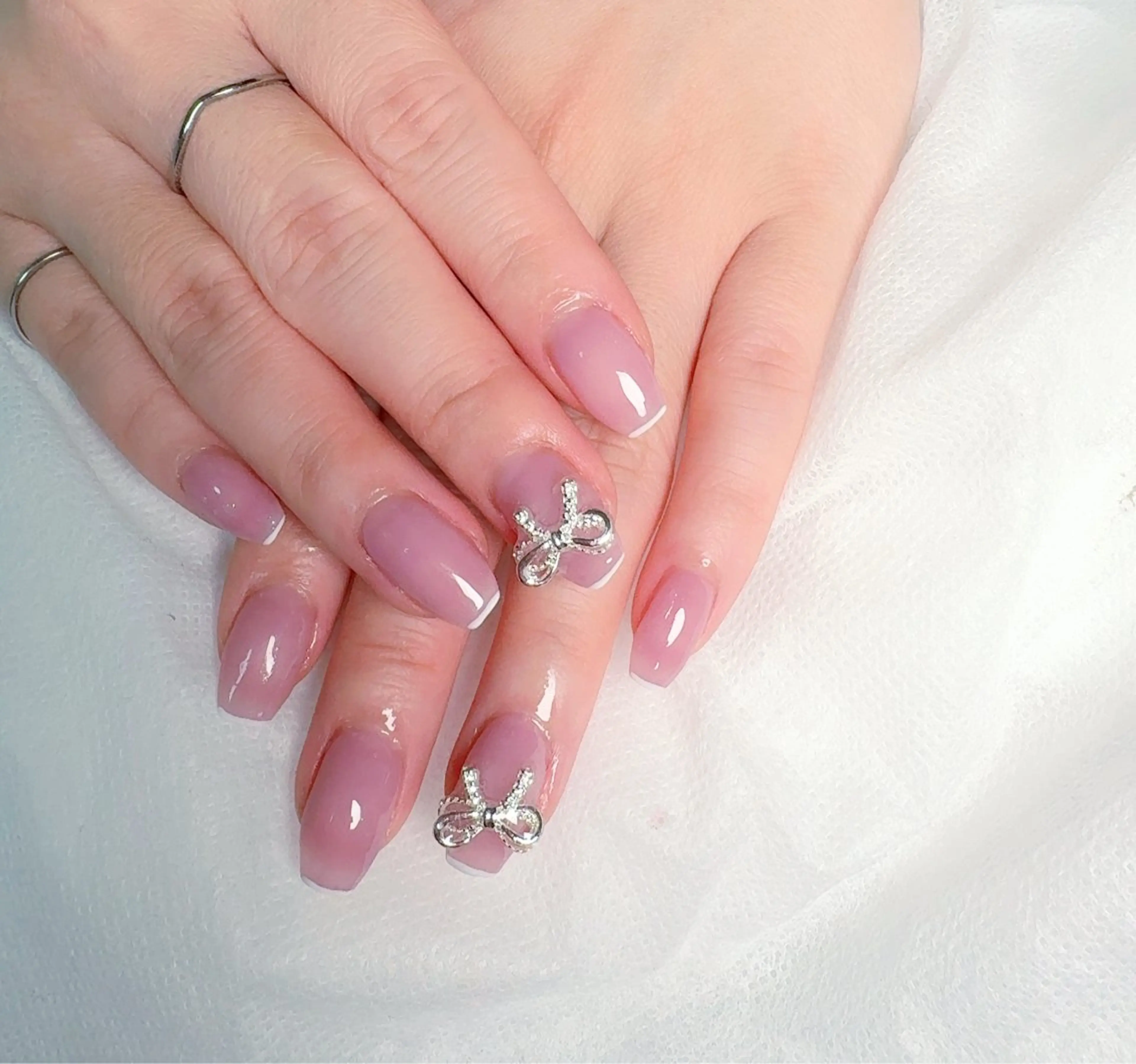 ネイル pink ladyサロン所属・べ にのネイルデザイン