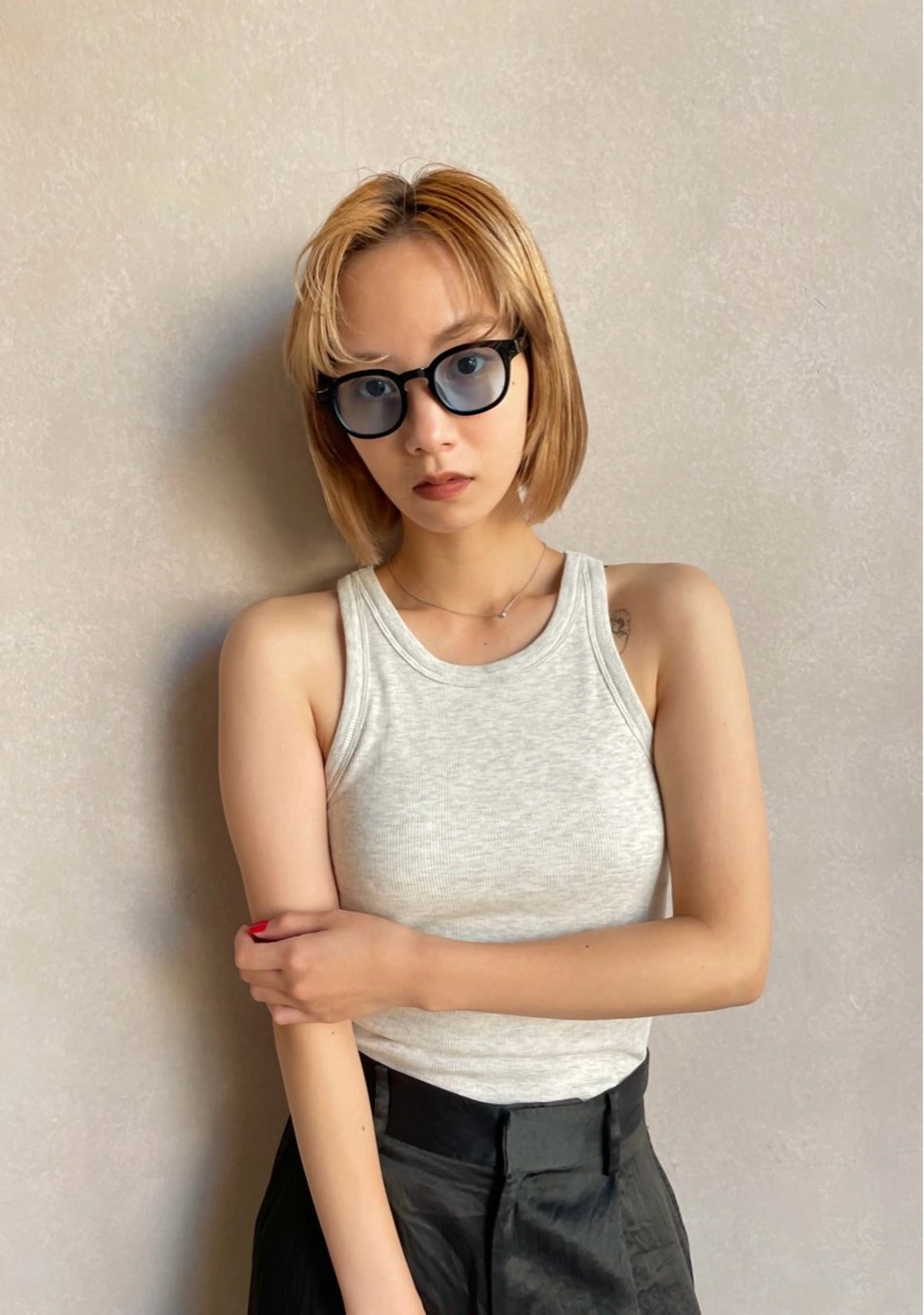 ミディアム カラー パーマ ヘアアレンジ ミディアムパーマ ダブルカラー 髪質改善 縮毛矯正 トリートメント 脇野 茉優のヘアスタイル