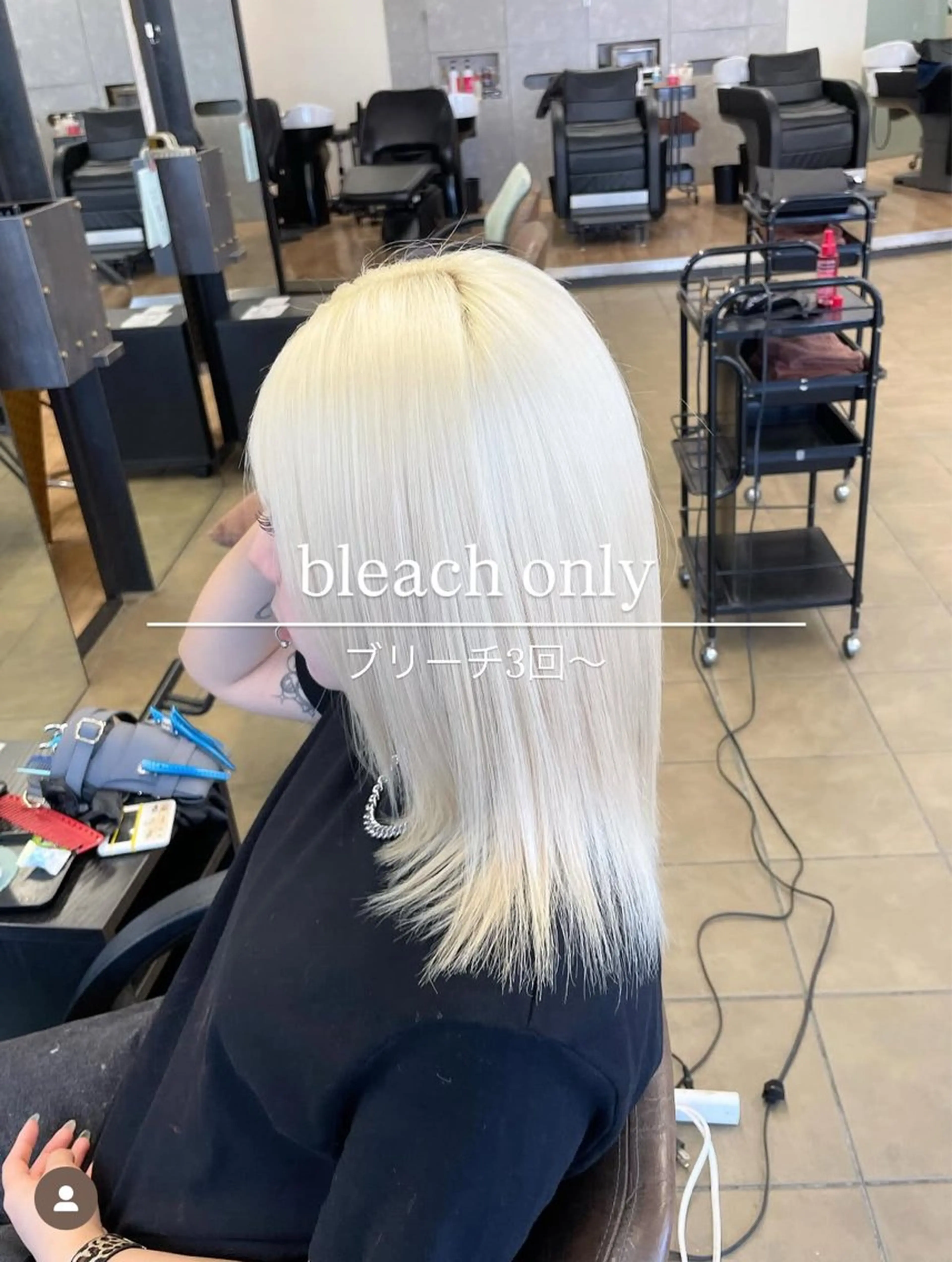 ミディアム カラー カット ヘアカラー トリートメント ハイトーンカラー / 美髪矯正/出口優斗のヘアスタイル