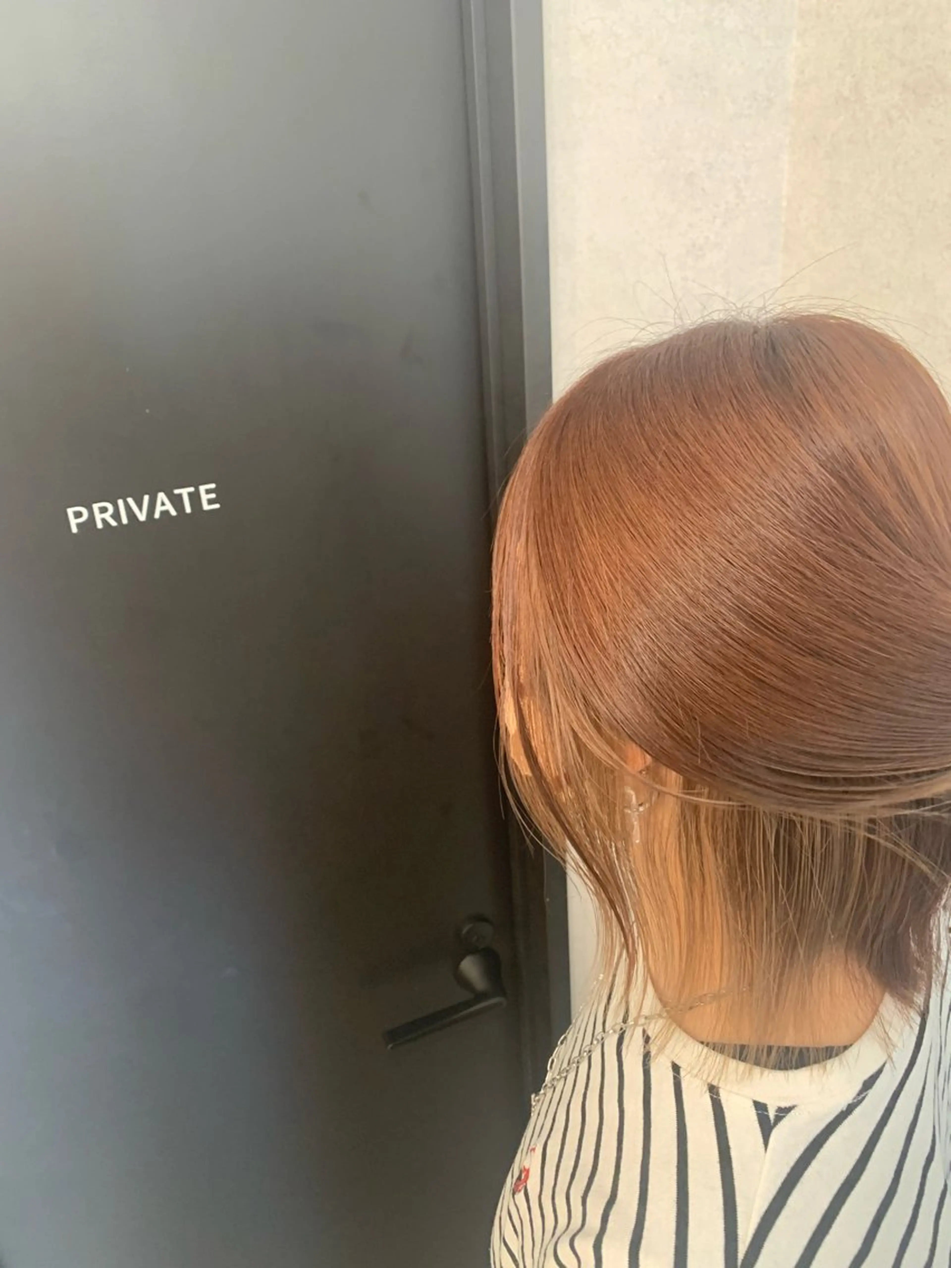 ショート カラー ベージュカラー ブラウンカラー ピンクカラー ピンクブラウン YOHA HAIR GARDEN所属・臼井 真人のヘアスタイル