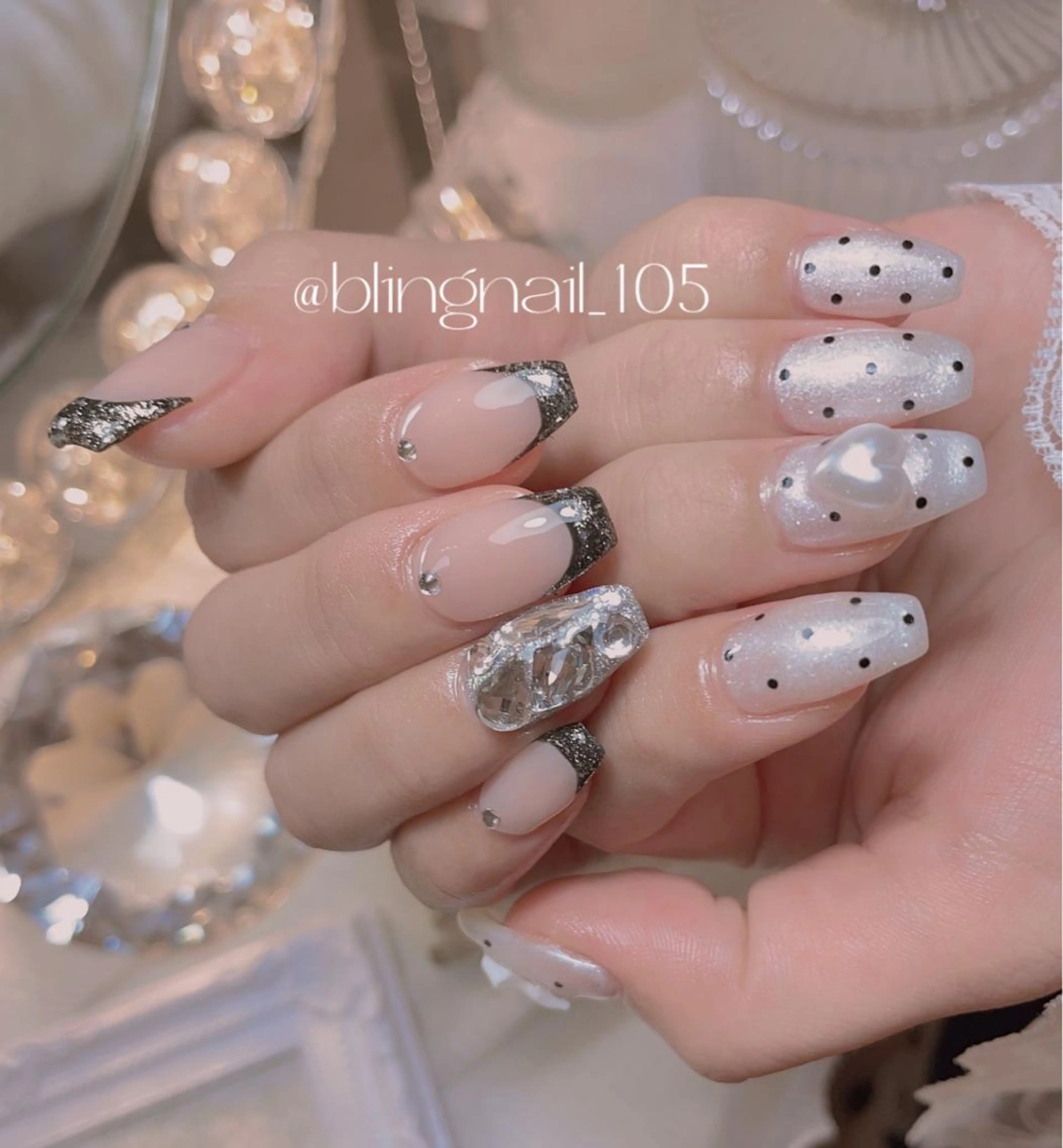 ネイル 23時まで❤︎韓国、 ワンホンネイルのネイルデザイン