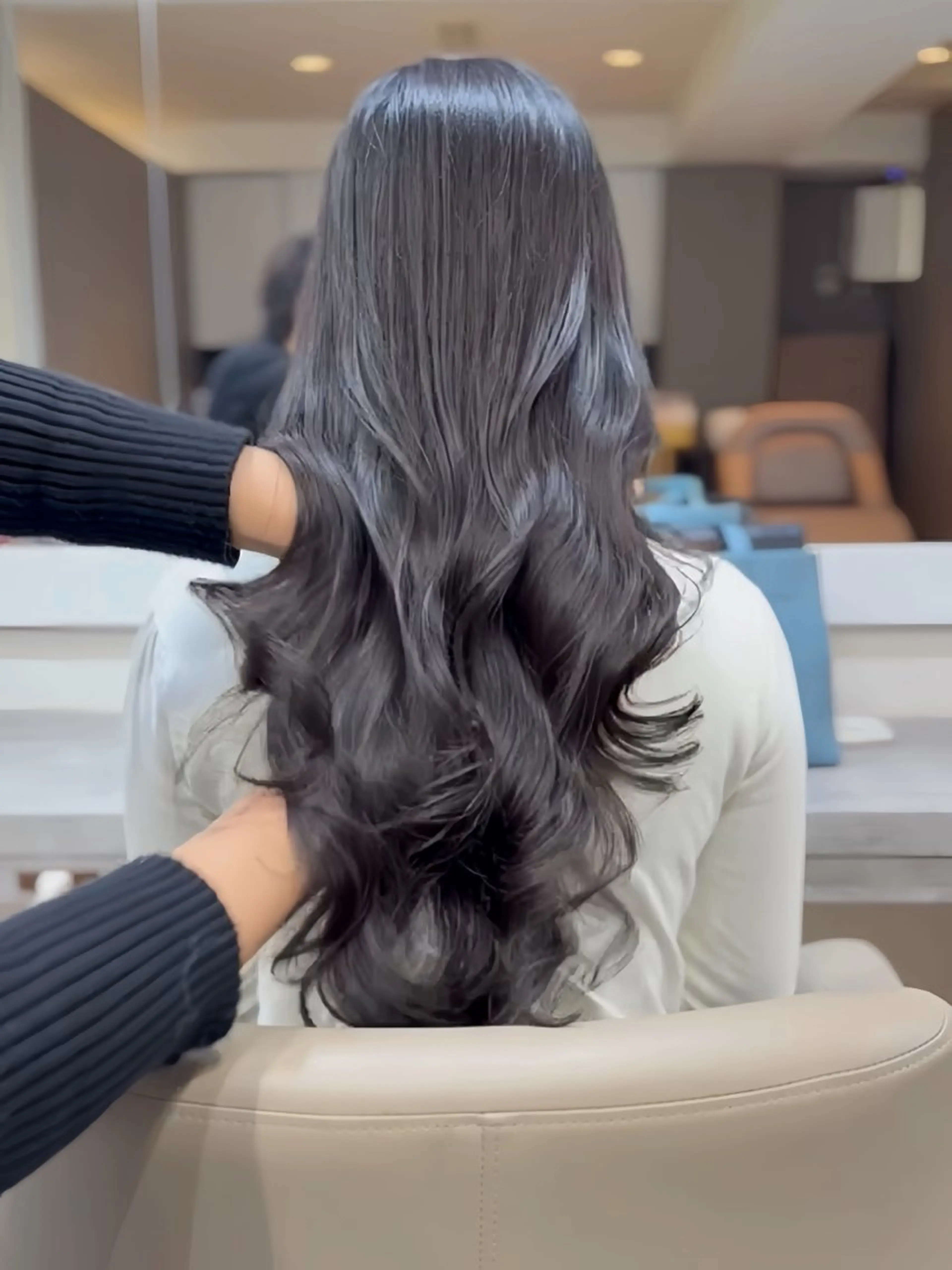 ロング パーマ コテ巻き/パーマ/艶 透明感/荻原凜太郎のヘアスタイル