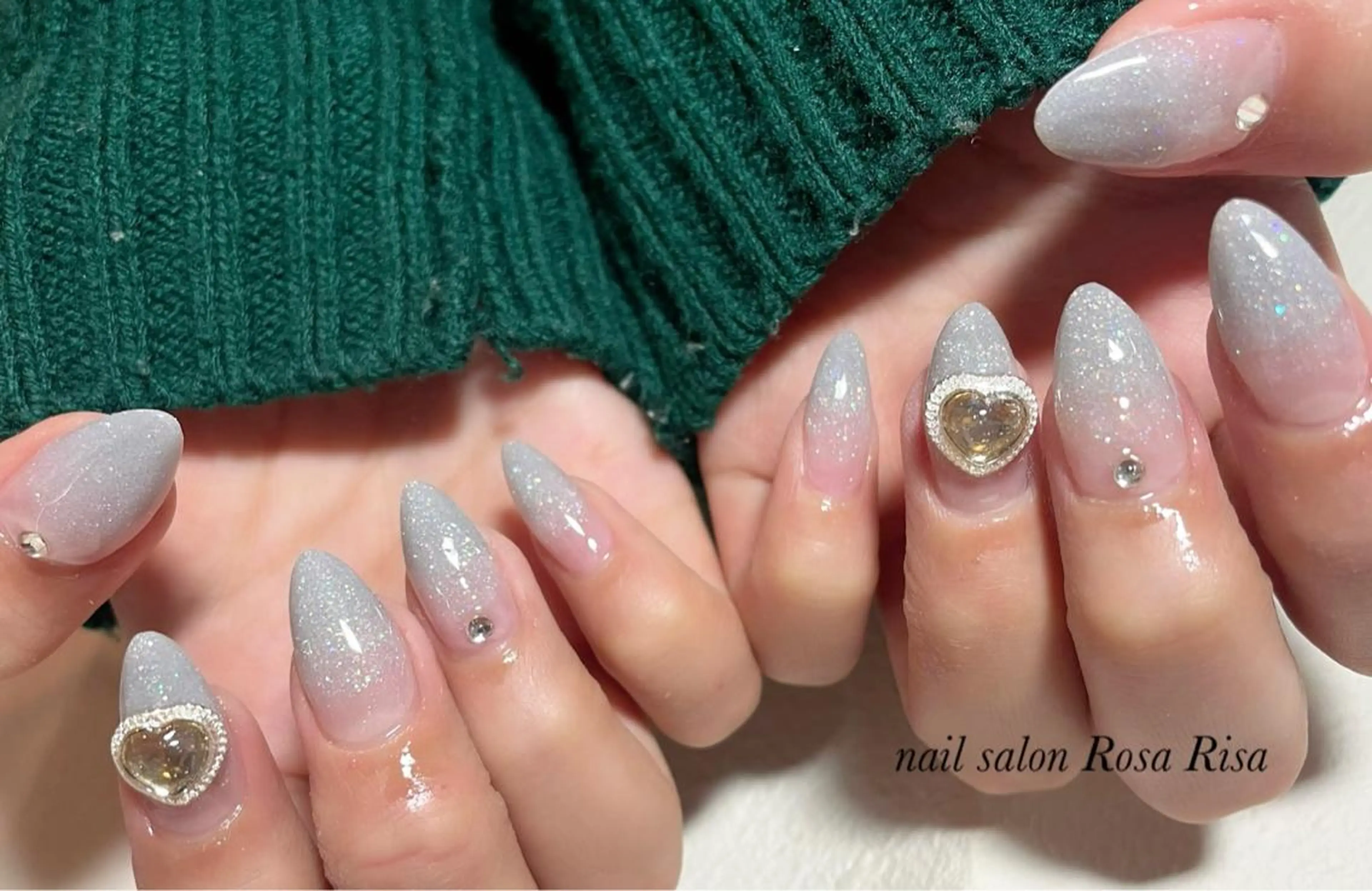 セミロング ネイル ハンドネイル ネイルスタジオ シェイクユアハンズのネイルデザイン