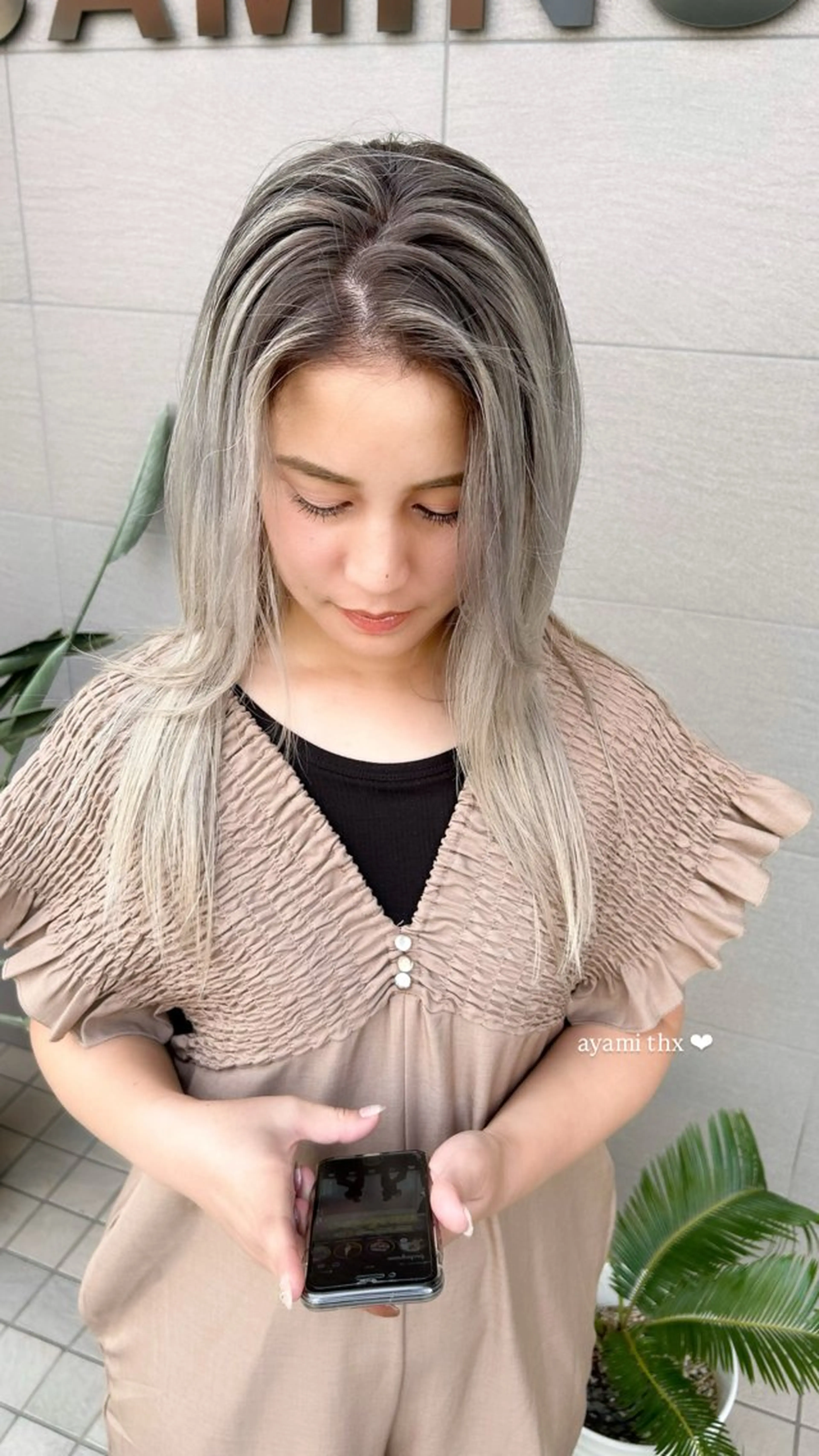 ロング カラー レッドカラー バイオレットカラー 顔まわりレイヤー レイヤーカット ヘアカラー ナカジマ ナナのヘアスタイル