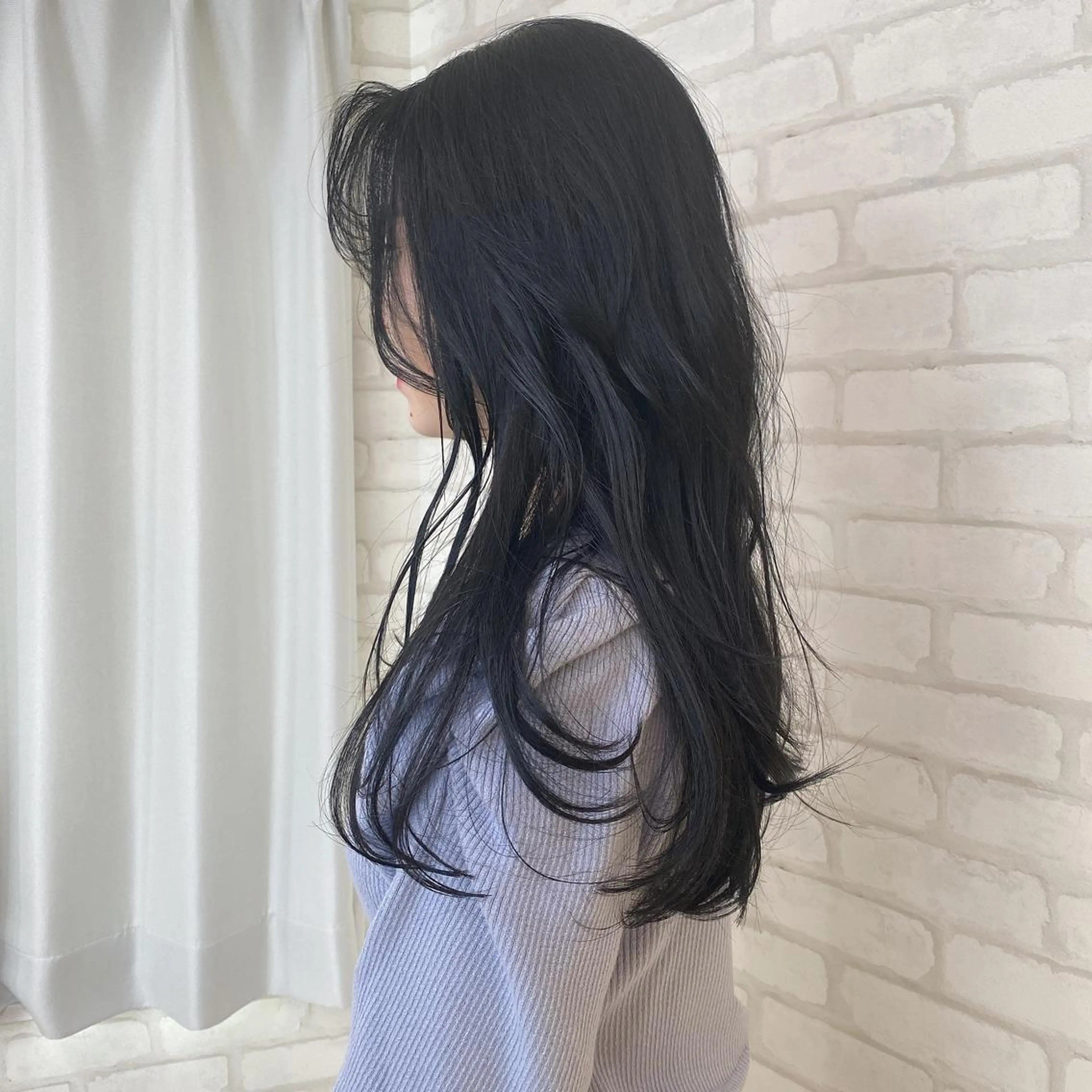 ロング カラー abilita AZUSAのヘアスタイル