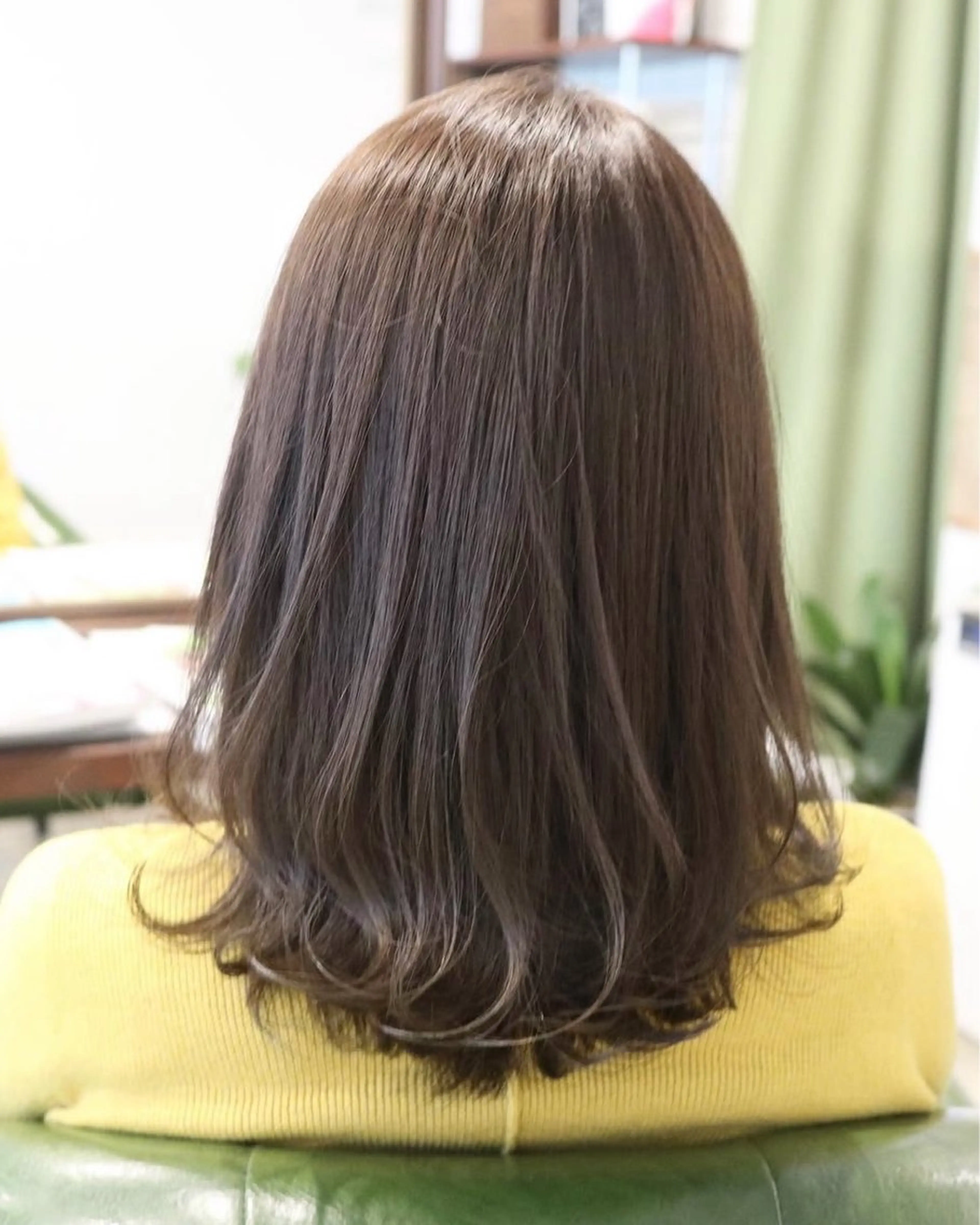 ノンジアミンカラーを使ってジアミン0でカラーを。シミル、赤くなる痒くなる、ジアミンアレルギーで悩まされているあなたに。の写真