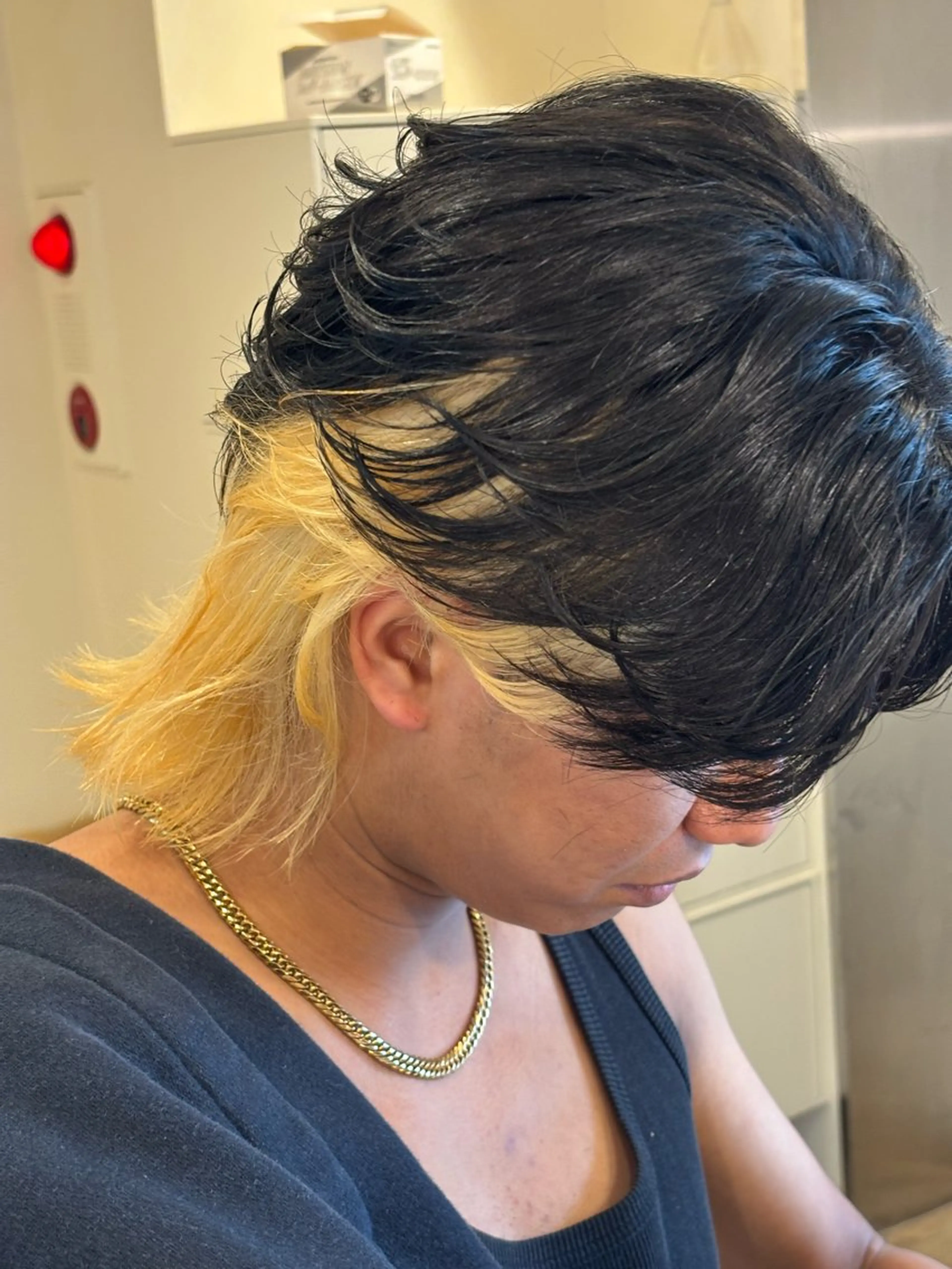 ショート メンズ メンズインナーカラー 似合わせカット カット トリートメント パーマ職人DAIKI ツイスパ/波巻きのヘアスタイル