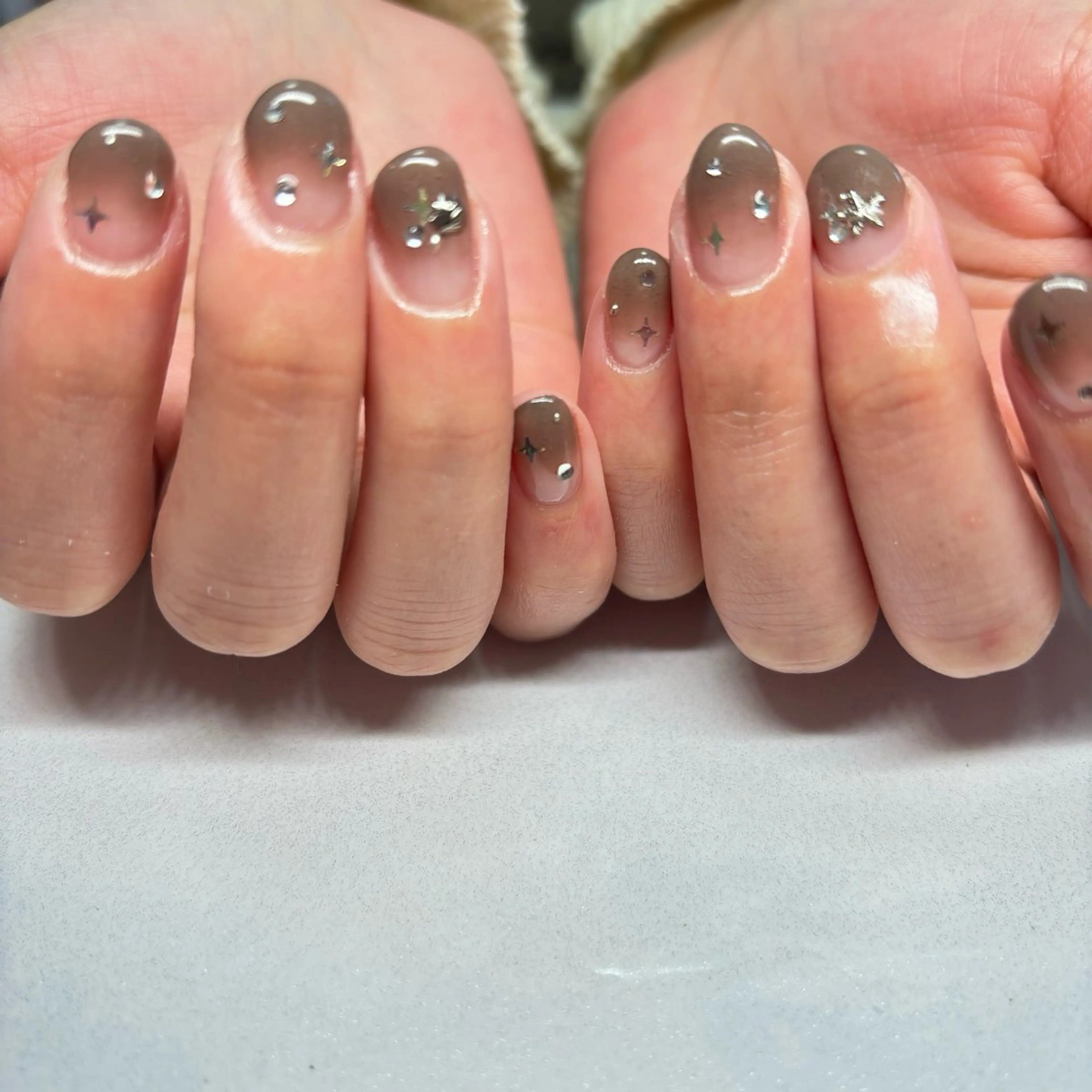 ネイル ブラウン ハンドネイル RE💟N.NAIL ラテン系お姉さんのネイルデザイン