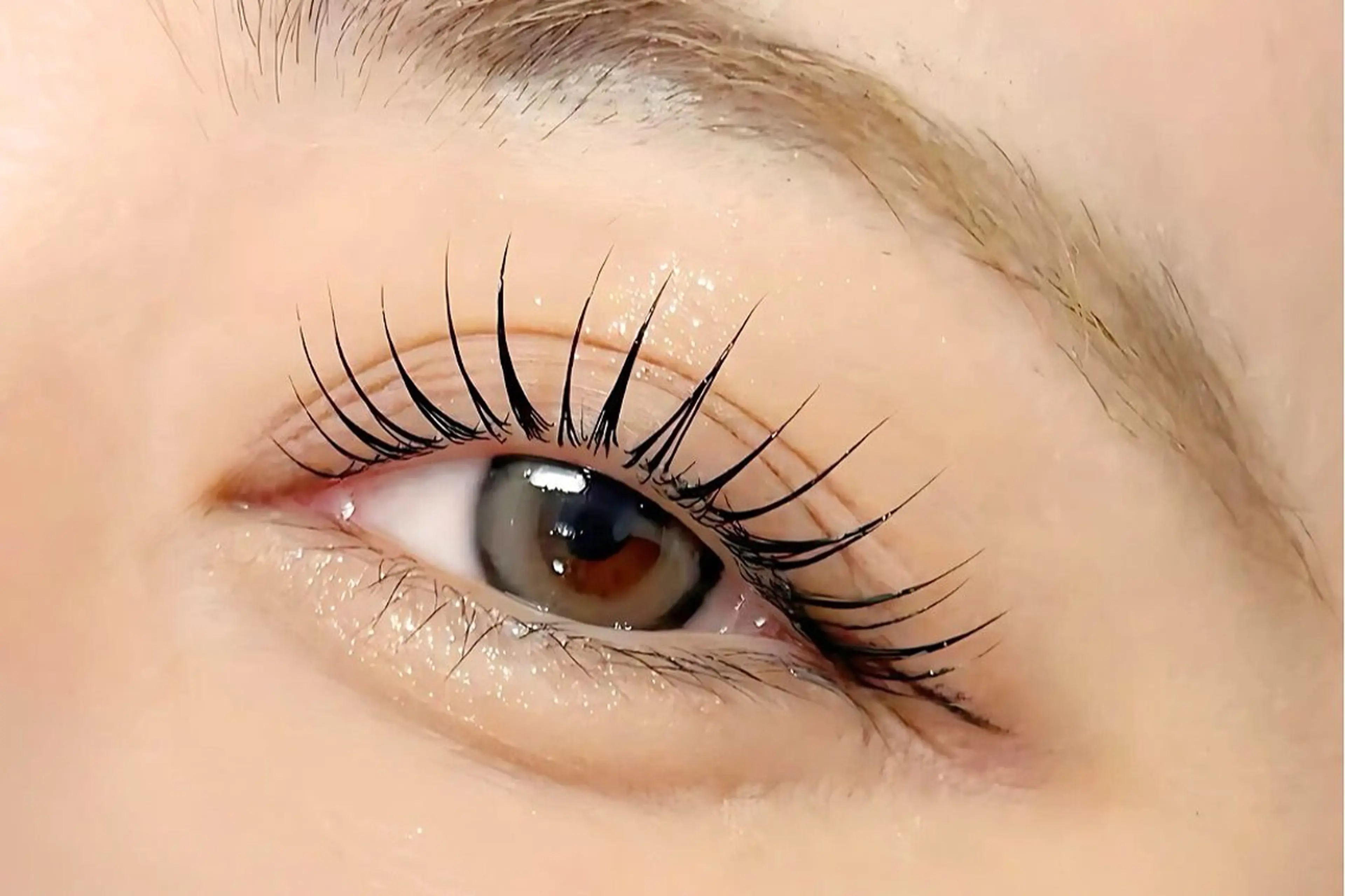 マツエク・マツパ ou's nail salon所属・小林 桜のネイルデザイン