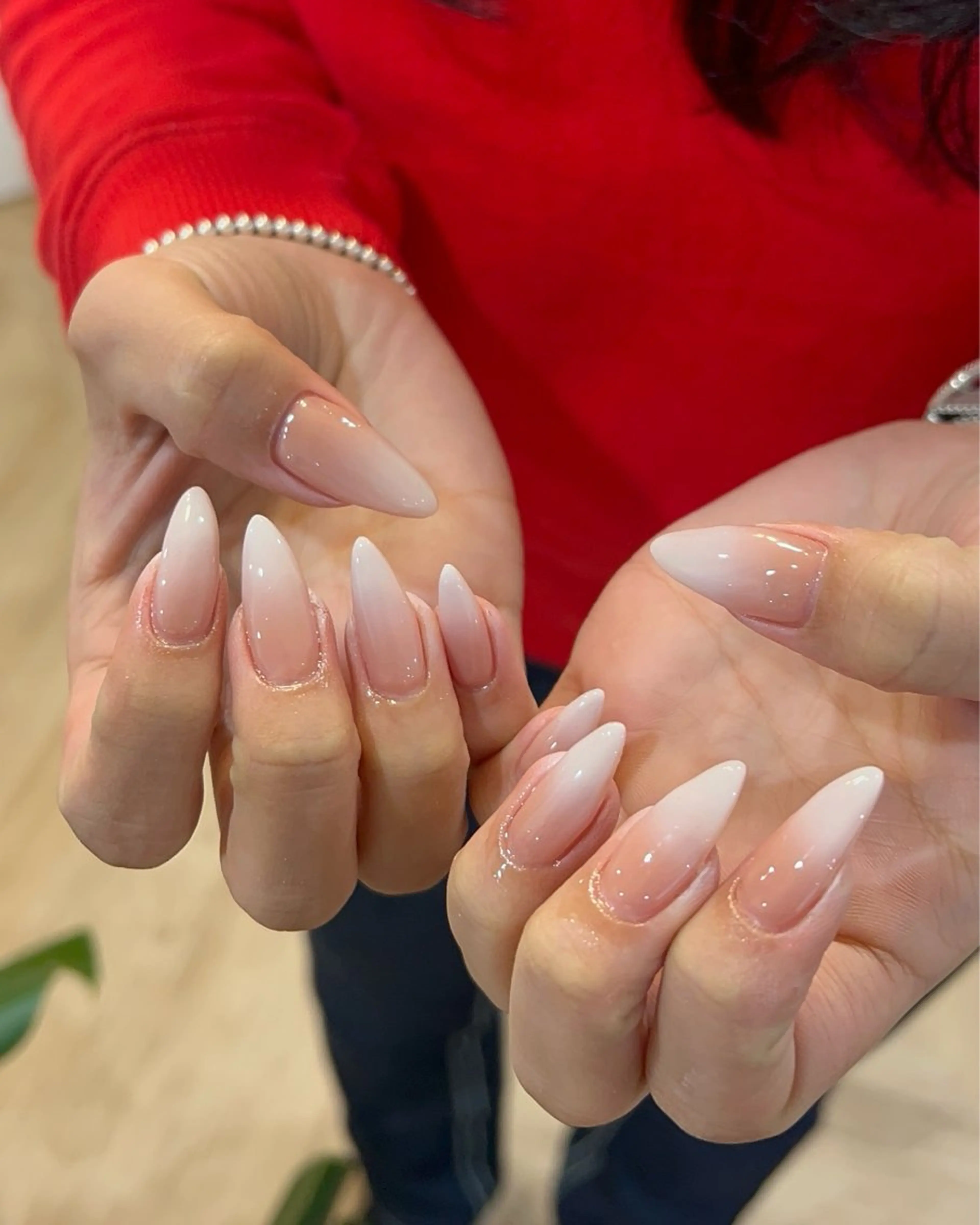 ネイル ハンドネイル フットネイル ハンドケア Nes.Nail所属・Miyagi Asamiのネイルデザイン