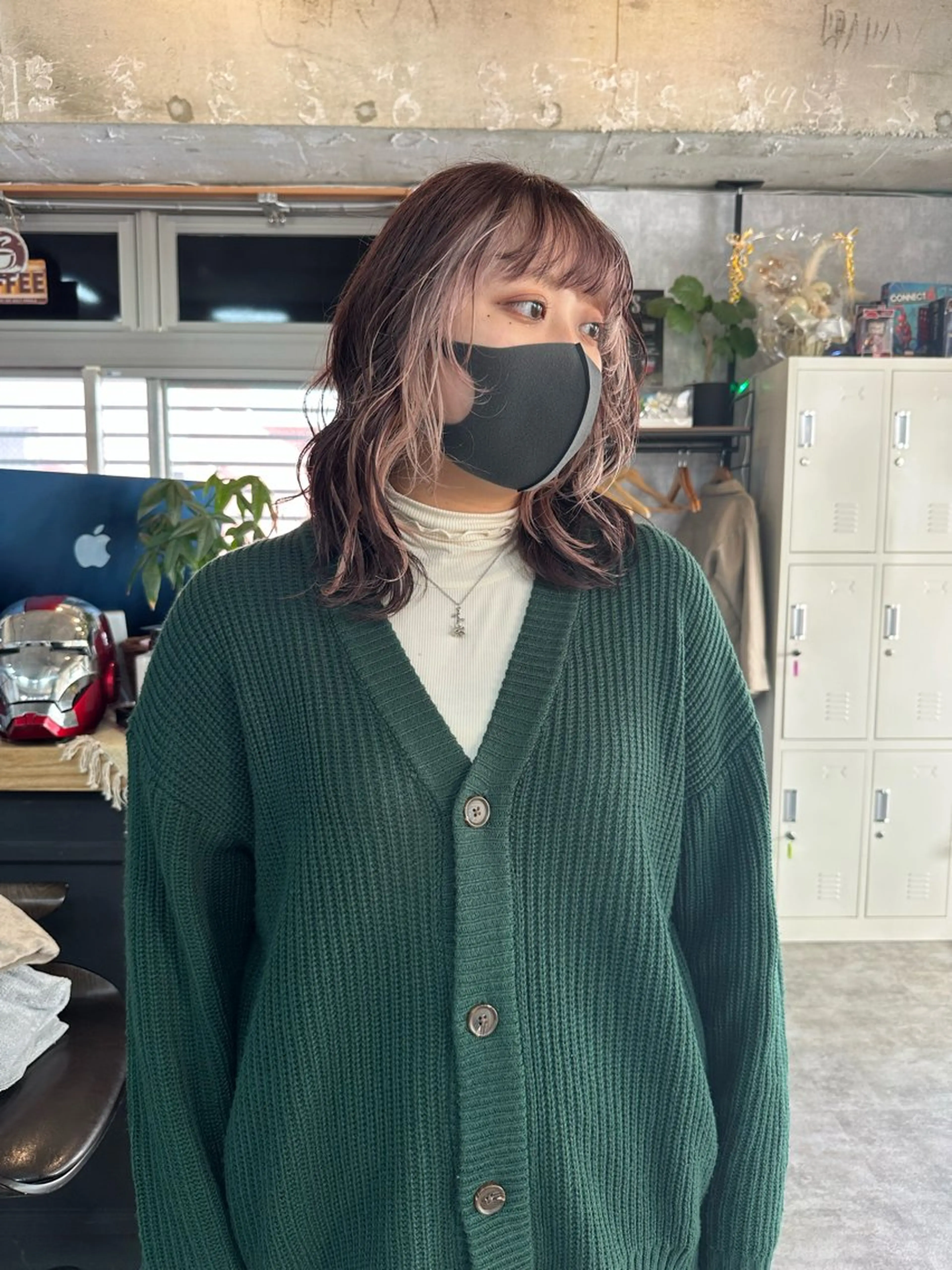 ミディアム 切りっぱなしボブ ショートボブ ボブ くびれヘア ハイライト ヘアカラー モテ髪/ボブ/ショー ト/アダチフウトのヘアスタイル