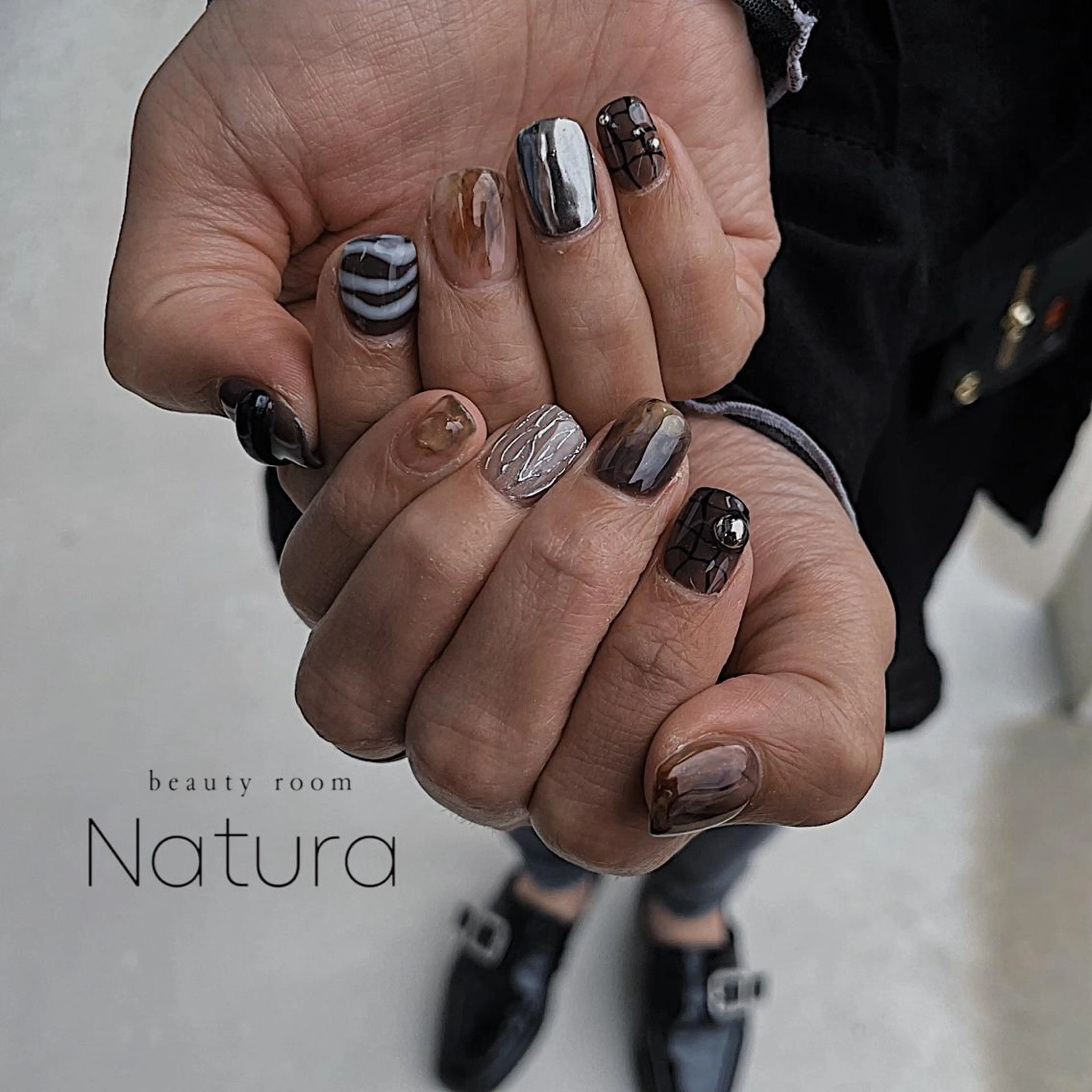 ネイル マツエク・マツパ アイブロウ ハンドネイル beautyroom Naturaのネイルデザイン