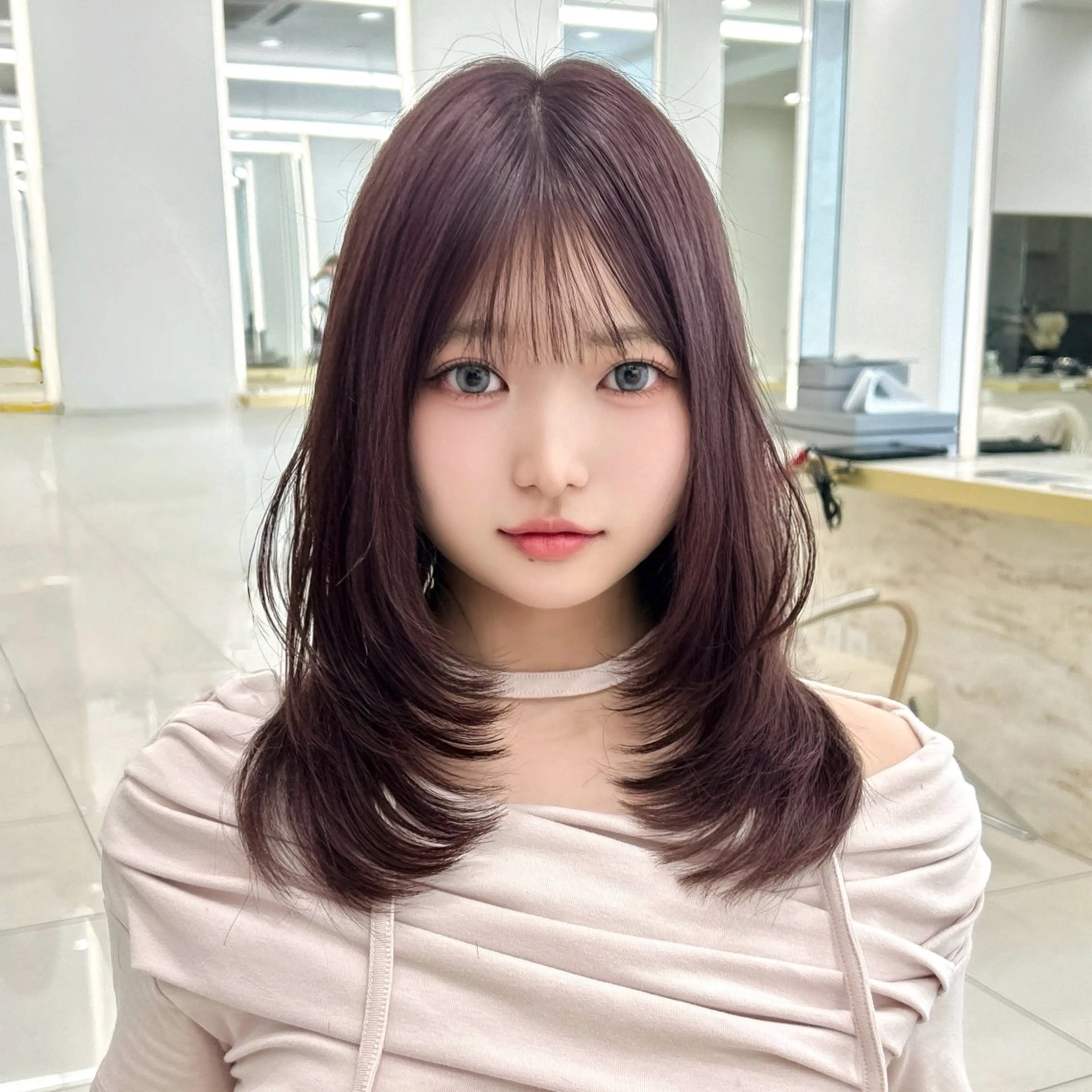 ミディアム 韓国顔まわり/前髪 /レイヤー/いつきのヘアスタイル