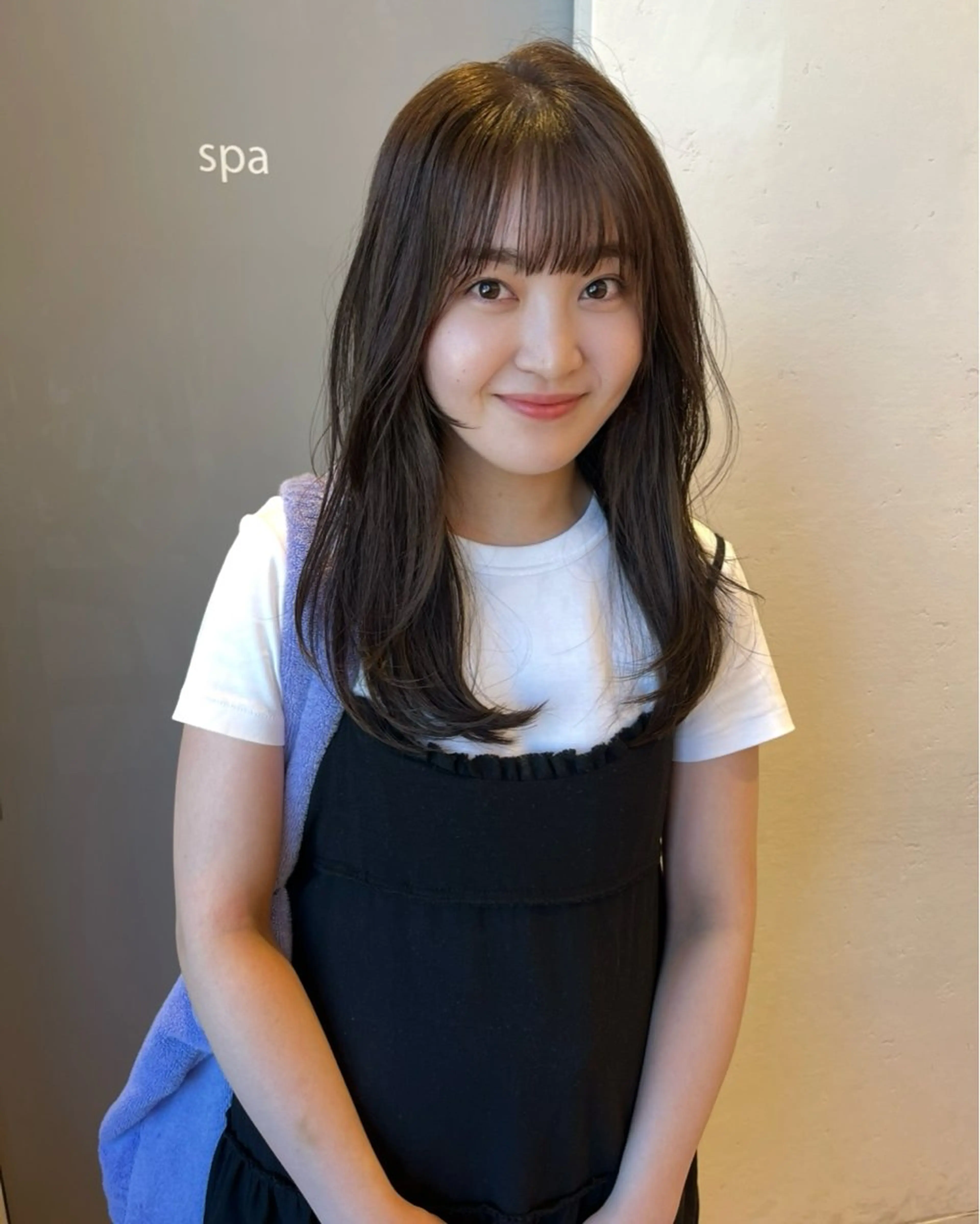 セミロング 吉原 由菜のヘアスタイル